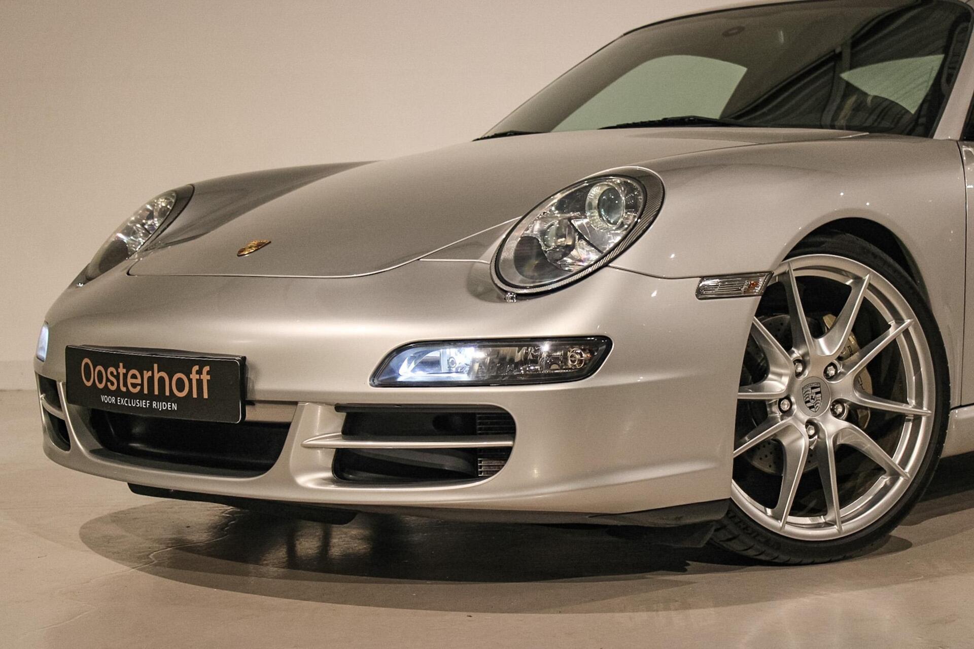 Foto van Porsche 911 Carrera