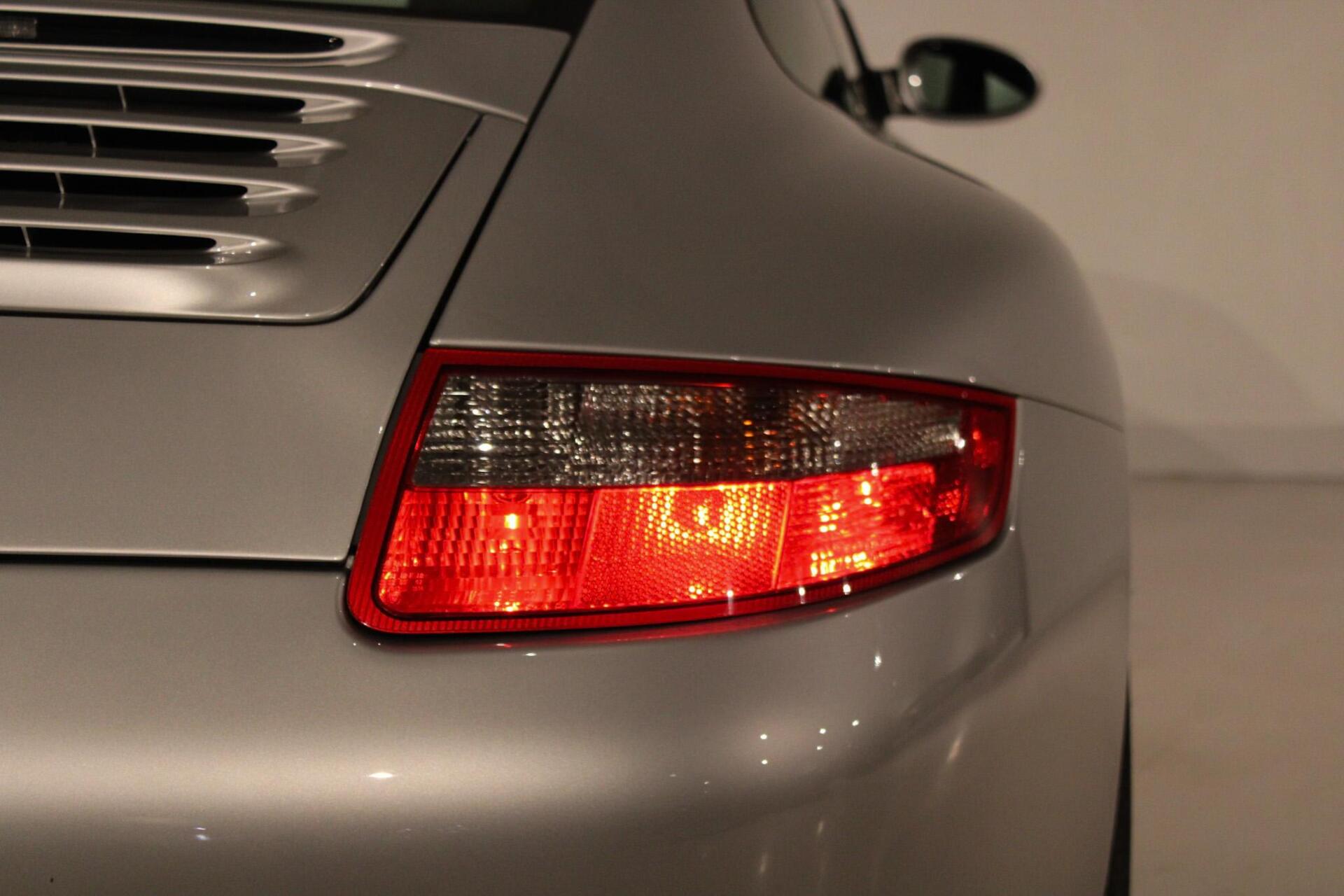 Foto van Porsche 911 Carrera