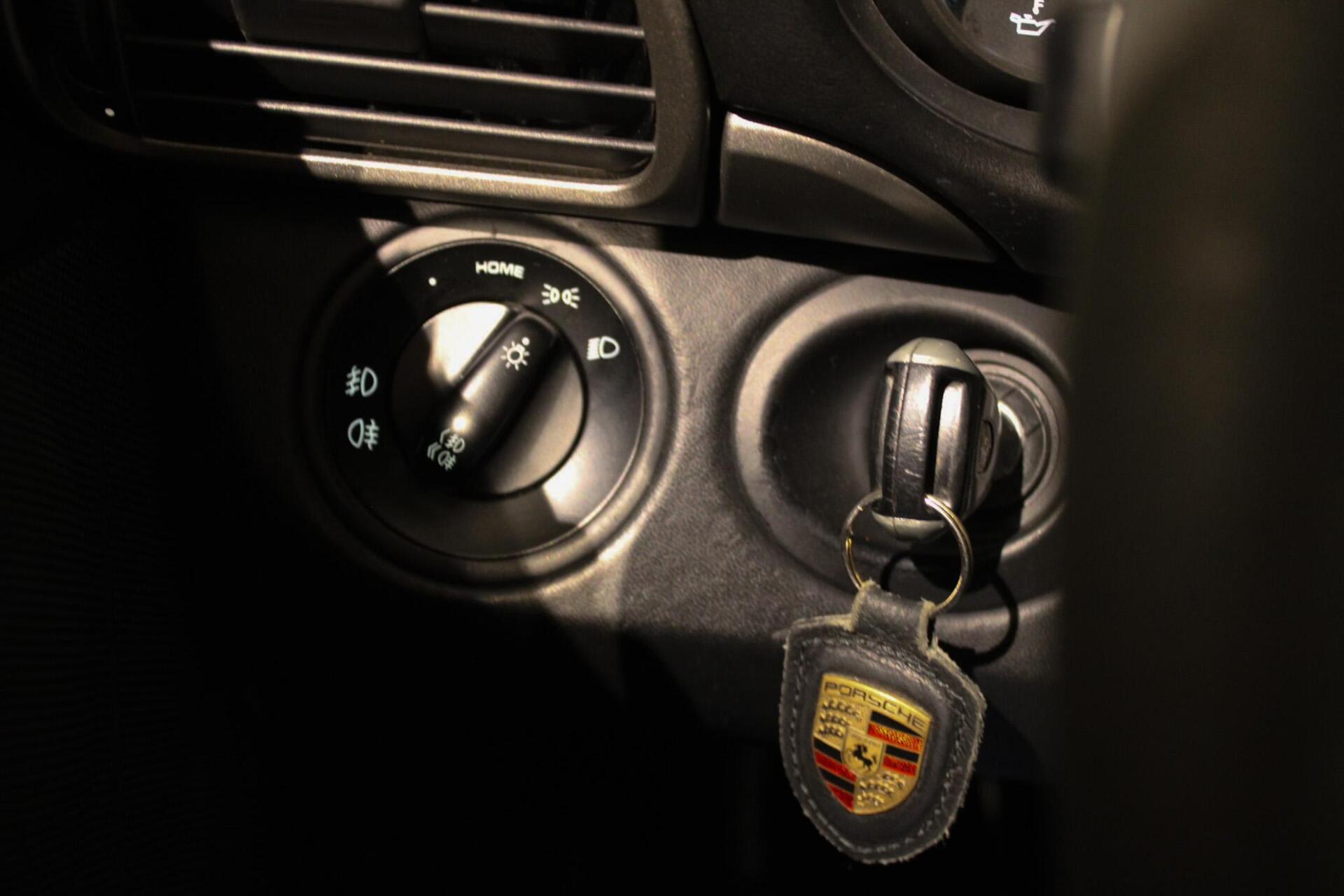Foto van Porsche 911 Carrera