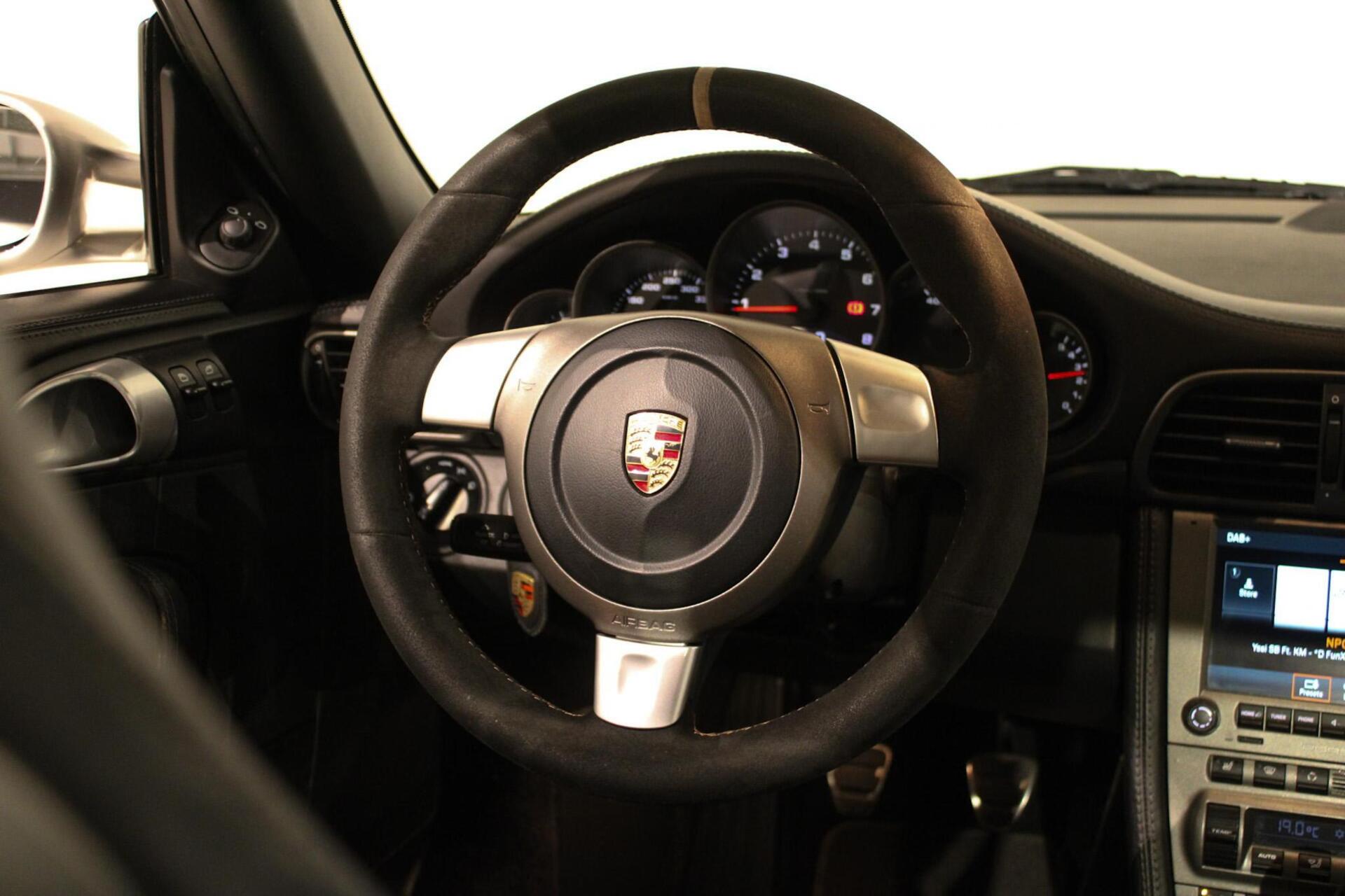 Foto van Porsche 911 Carrera