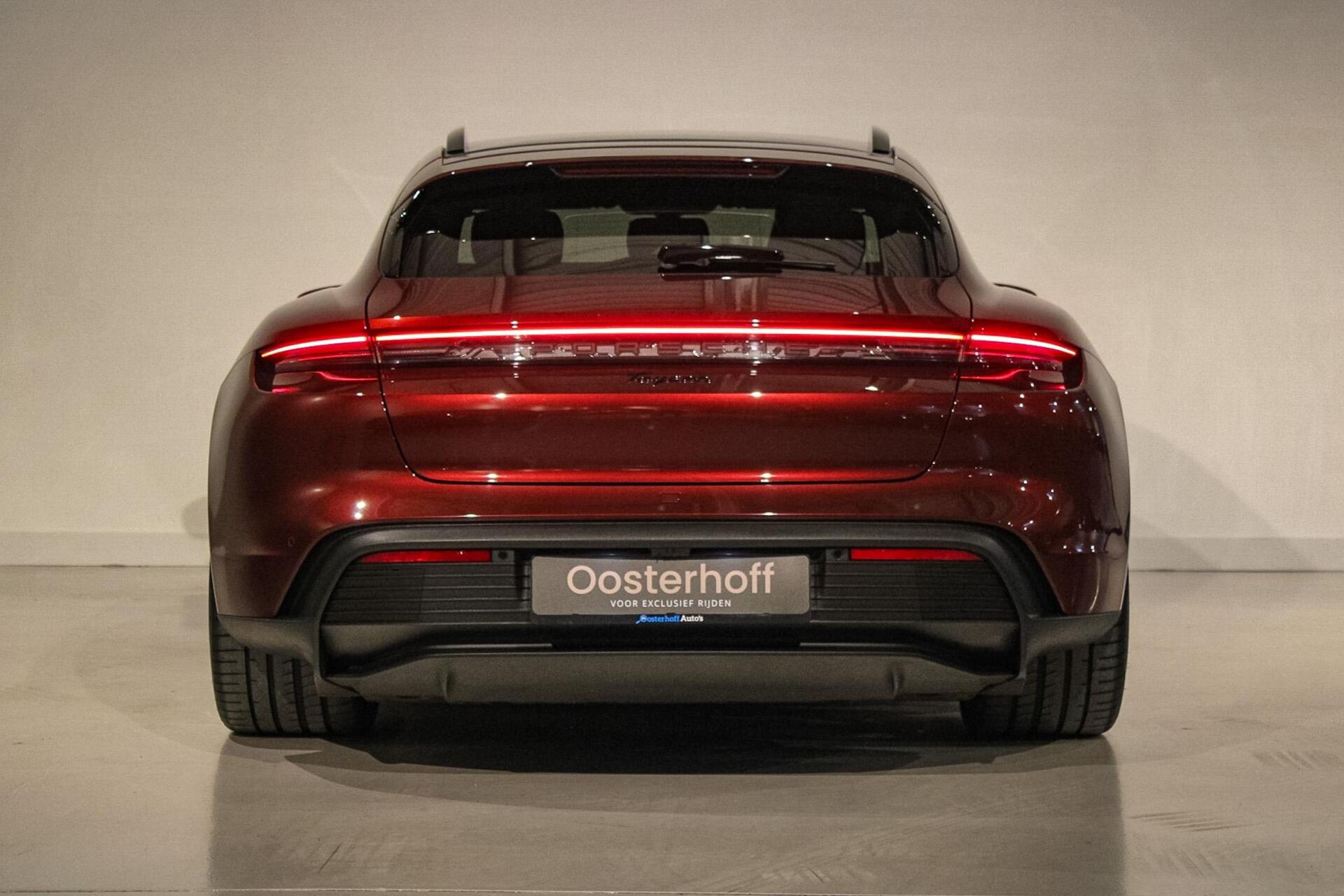 Foto van Porsche Taycan