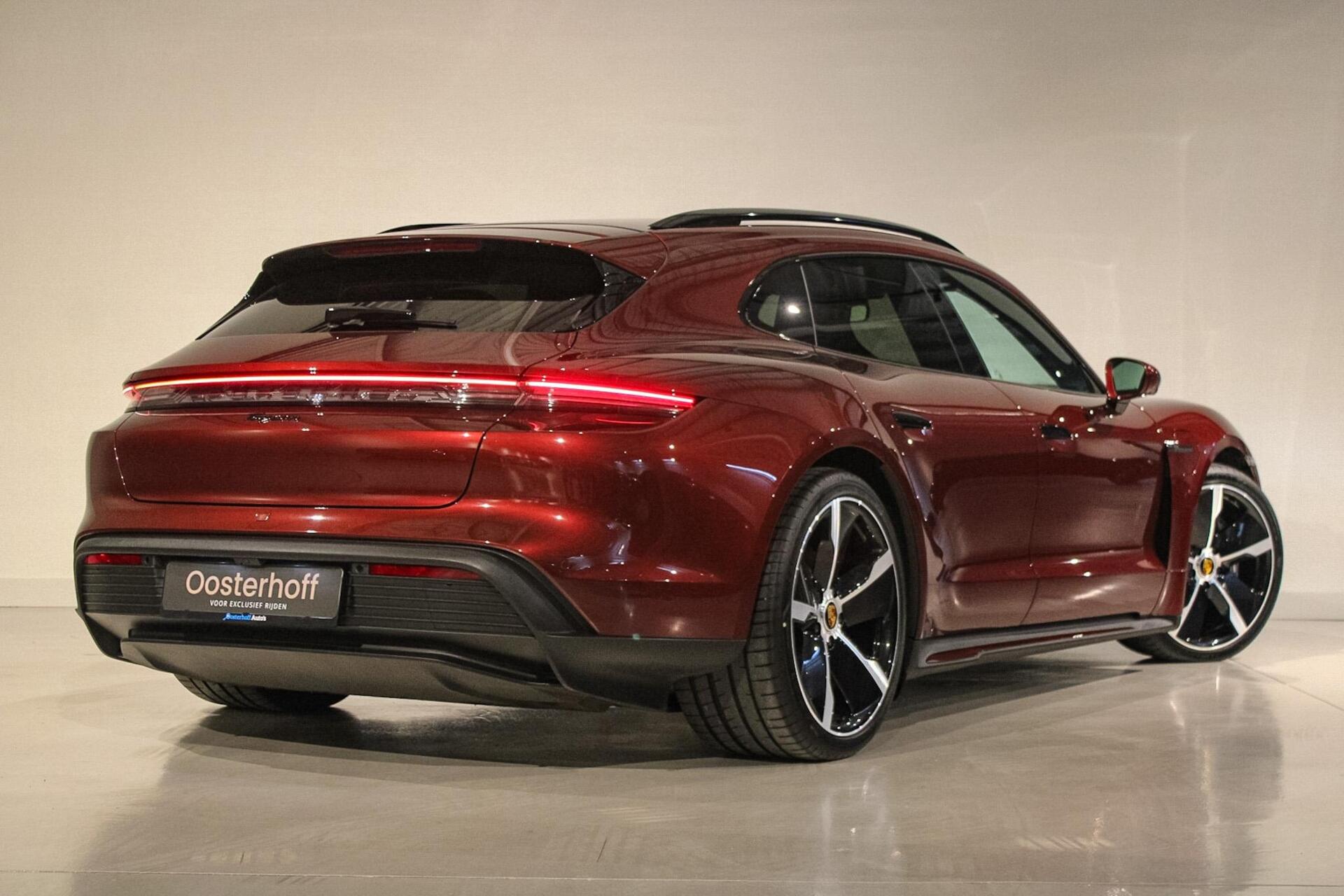 Foto van Porsche Taycan