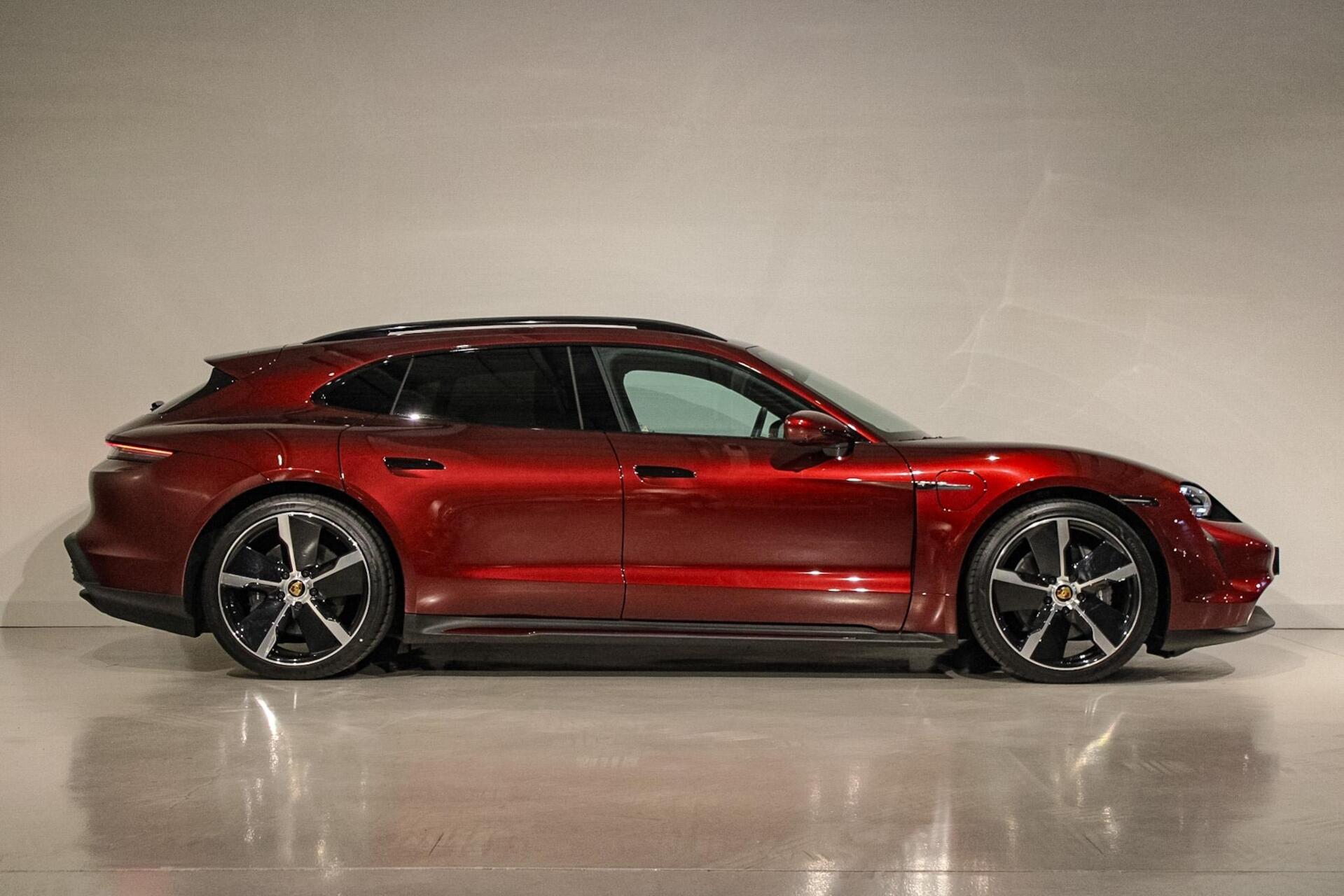 Foto van Porsche Taycan