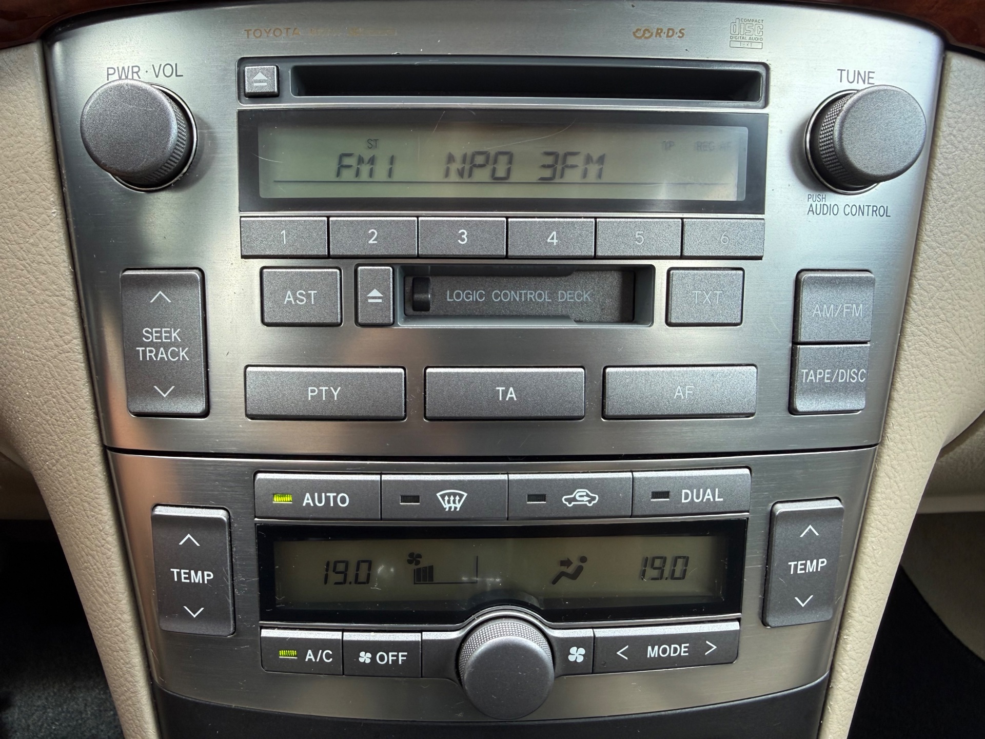 Foto van Toyota Toyota Avensis