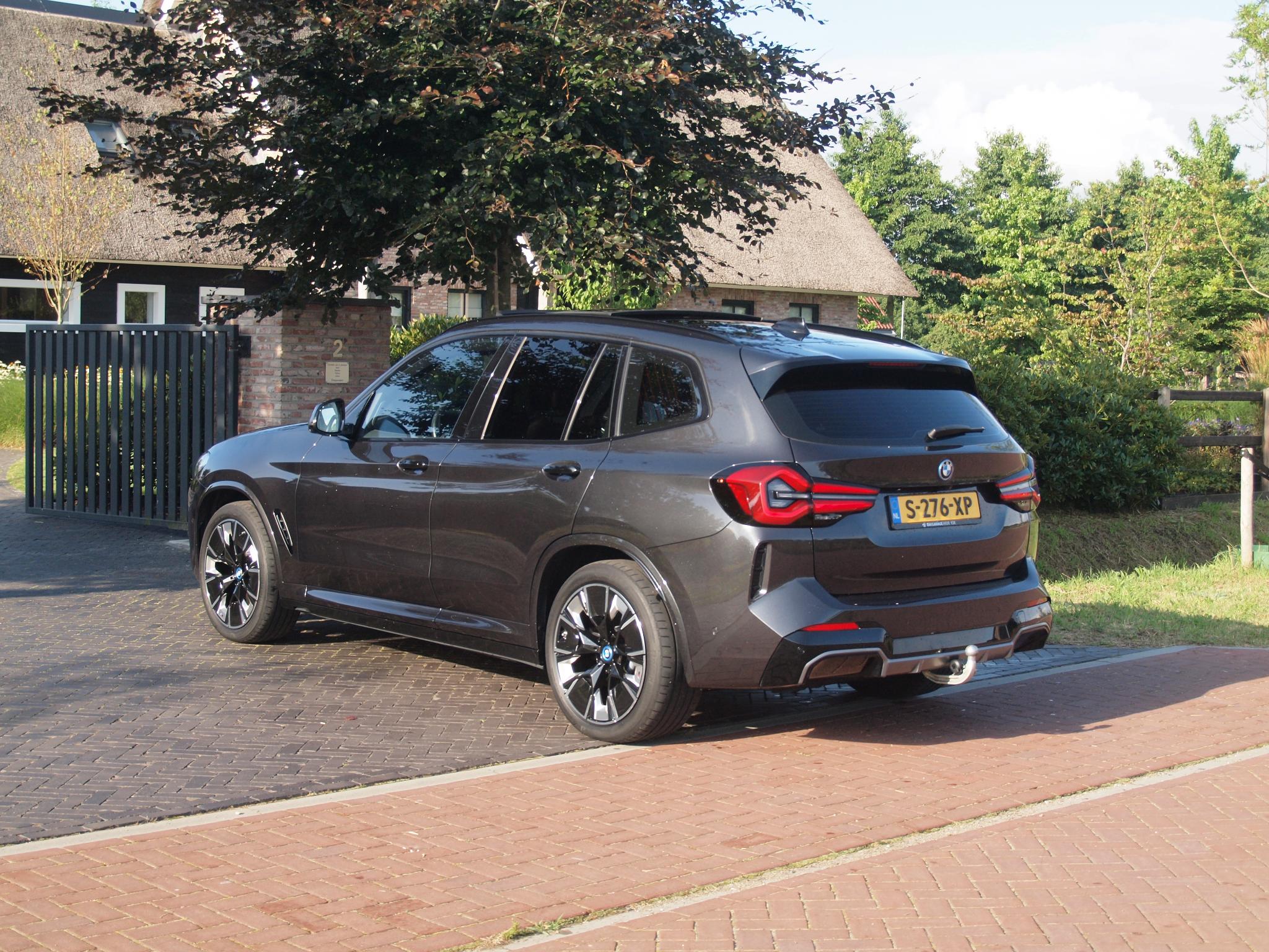 Foto van BMW Ix3