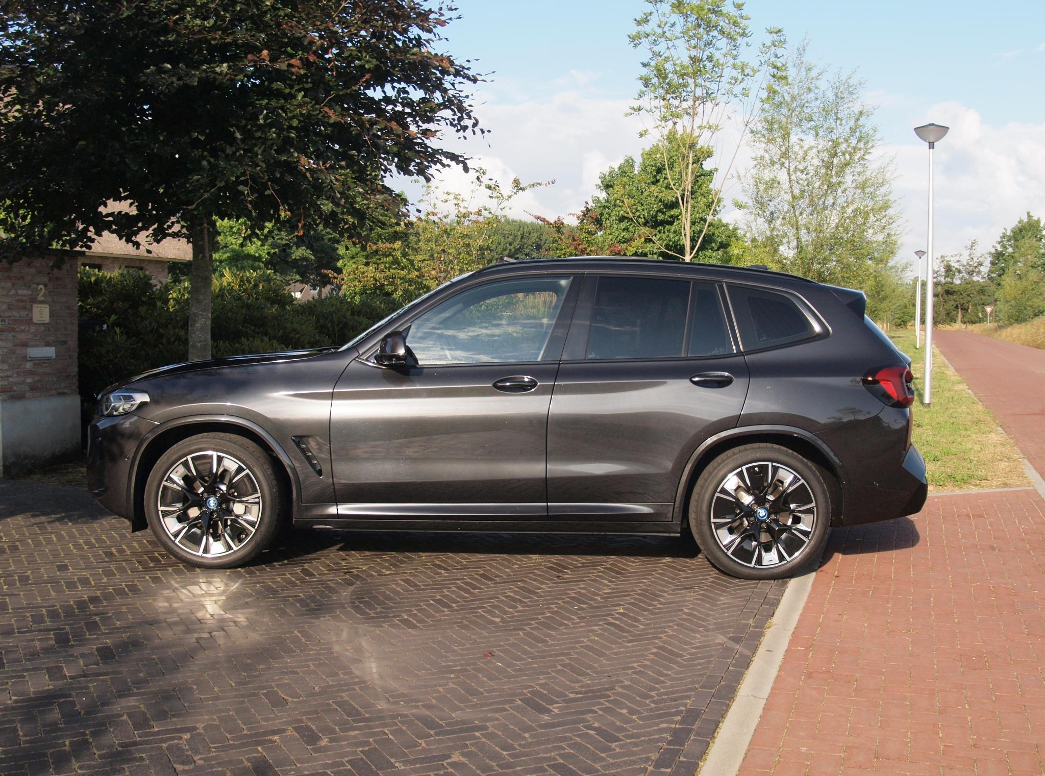 Foto van BMW Ix3