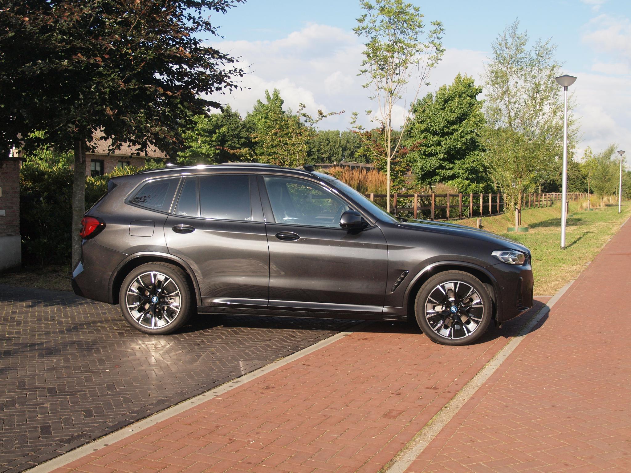 Foto van BMW Ix3