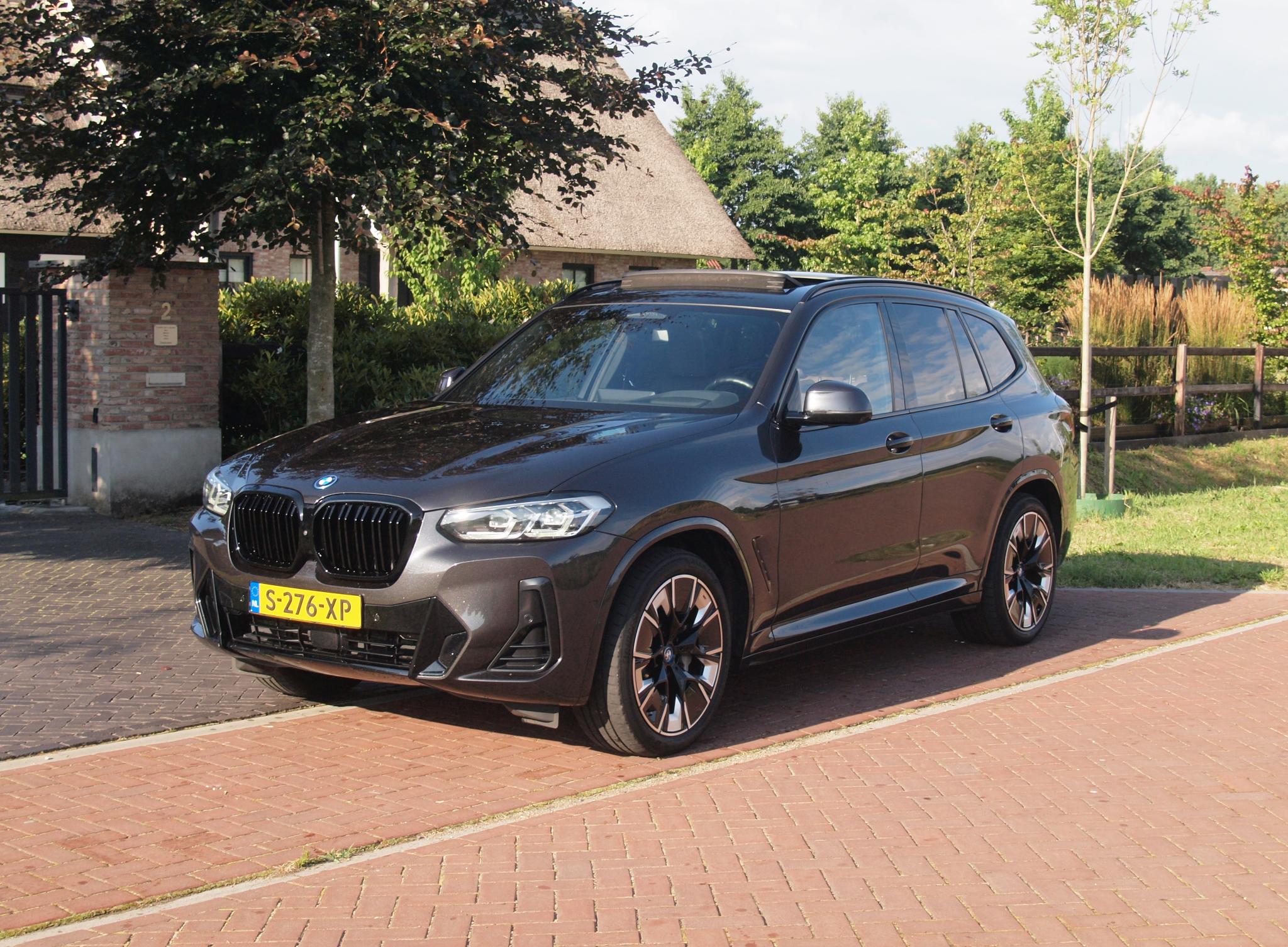 Foto van BMW Ix3