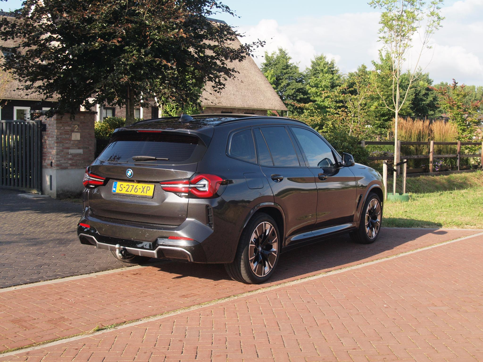 Foto van BMW Ix3