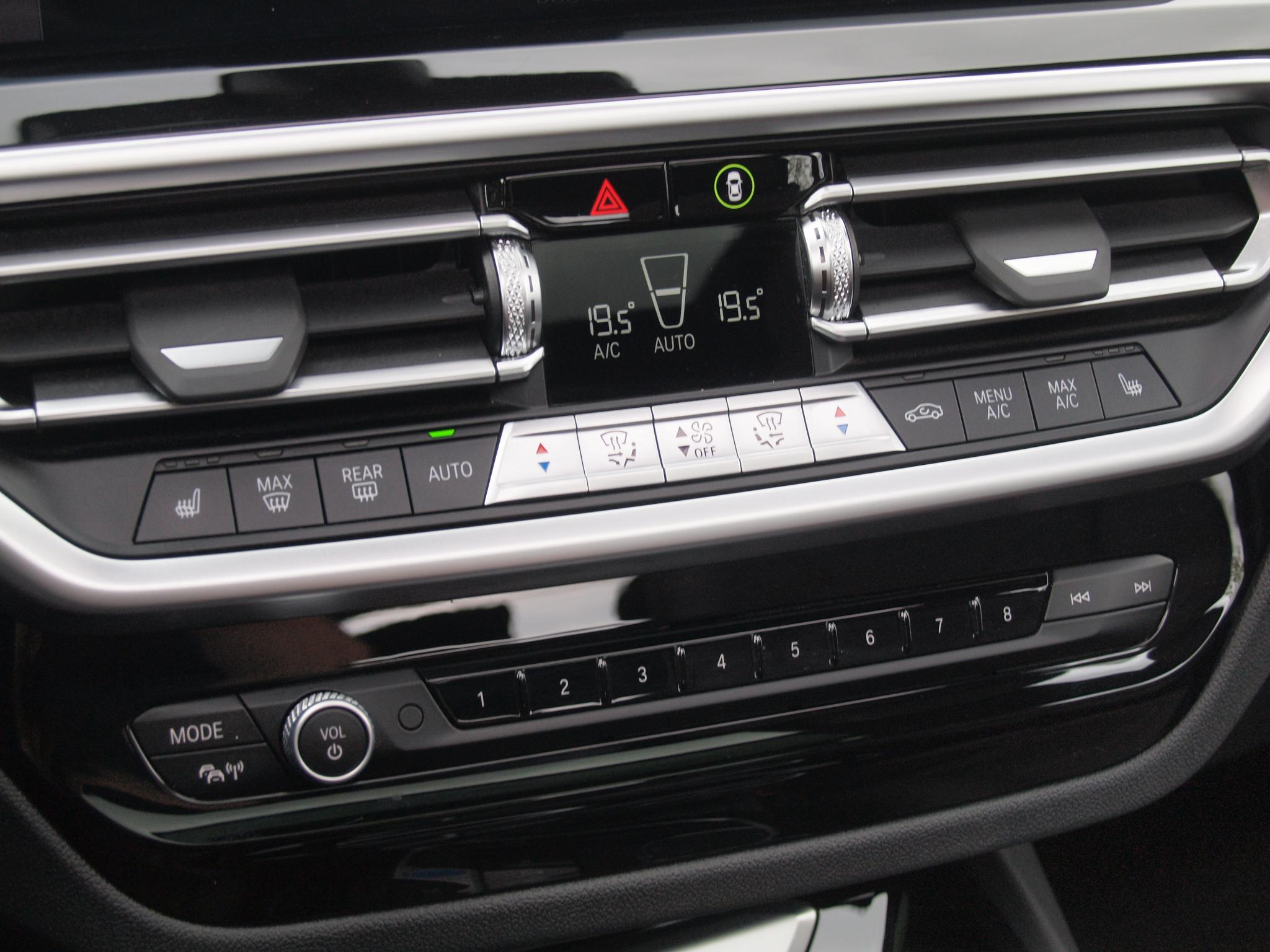 Foto van BMW Ix3