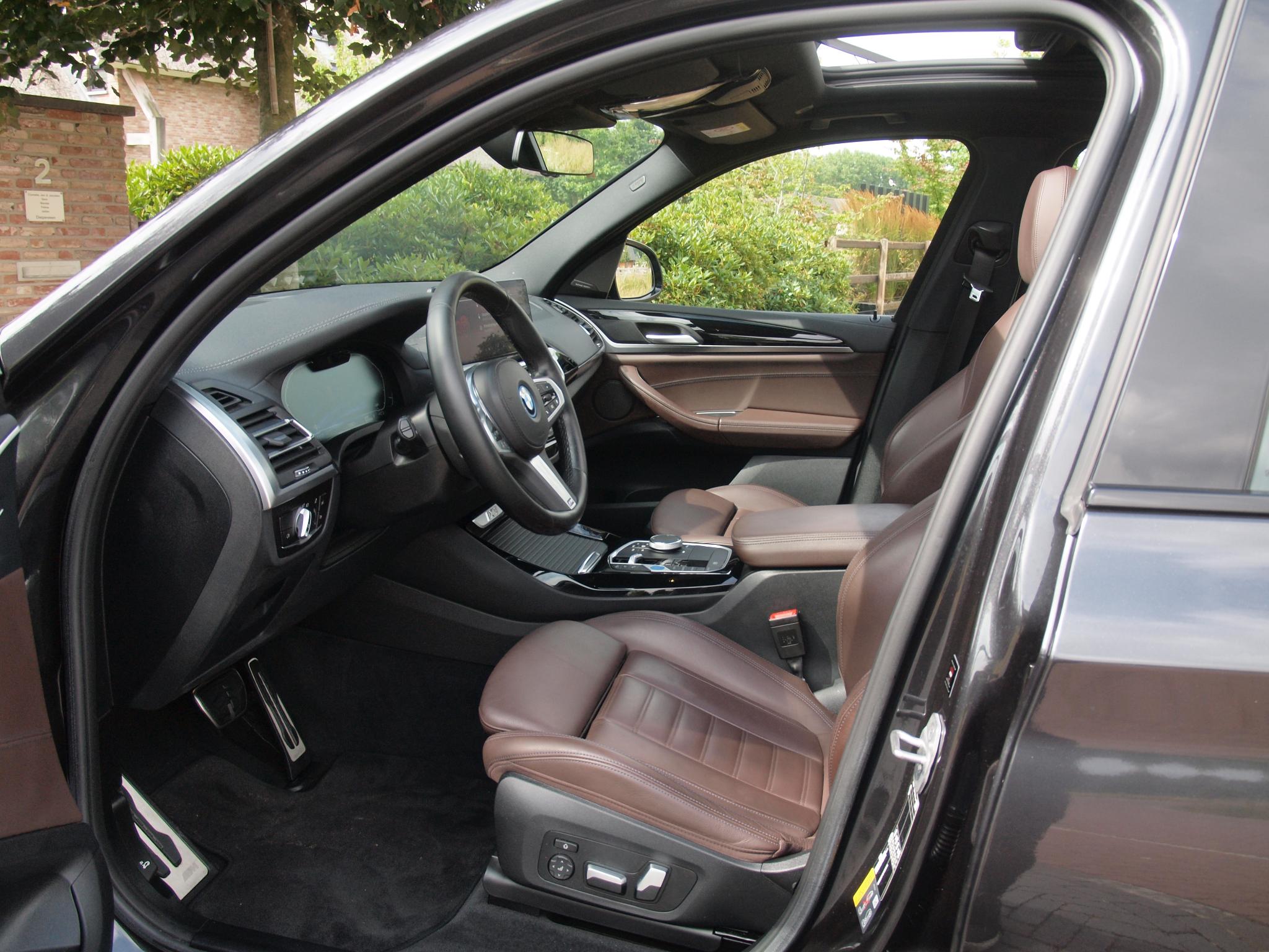 Foto van BMW Ix3
