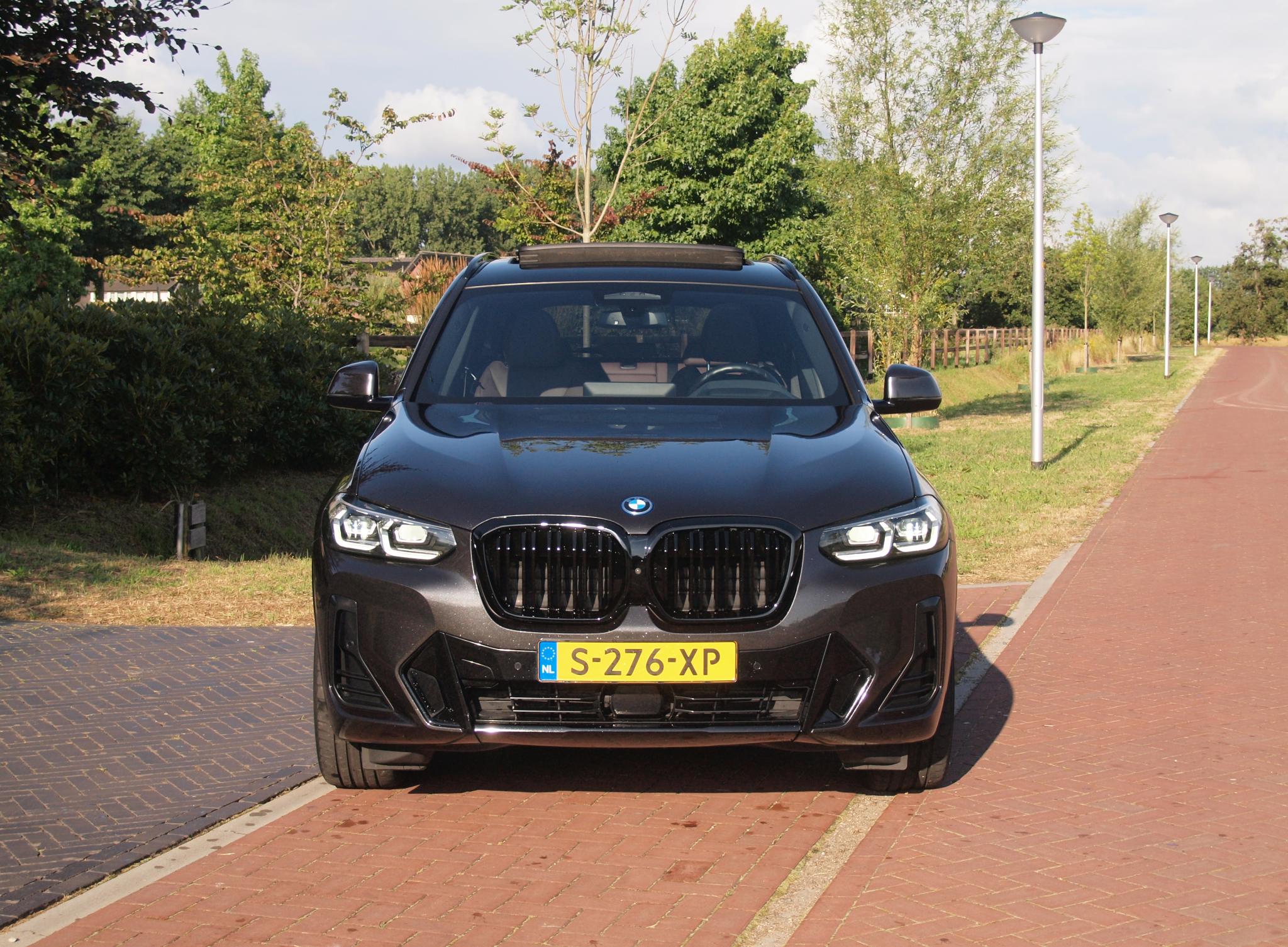 Foto van BMW Ix3