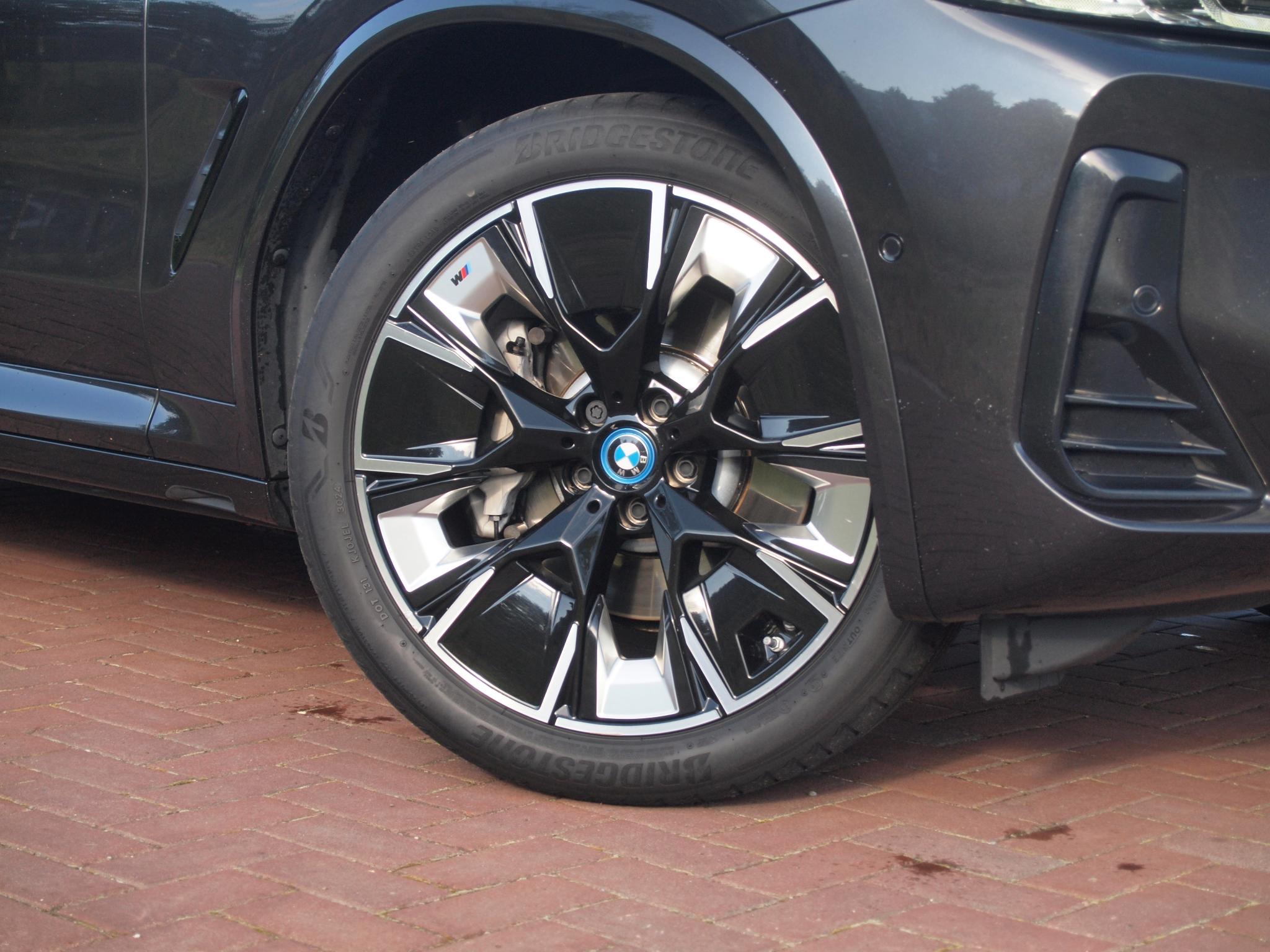 Foto van BMW Ix3