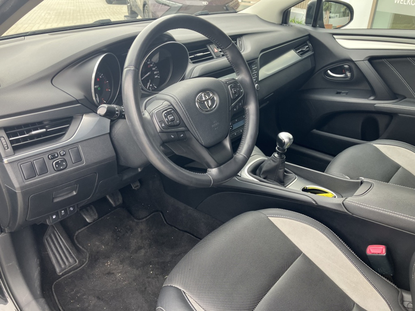 Foto van Toyota Toyota Avensis