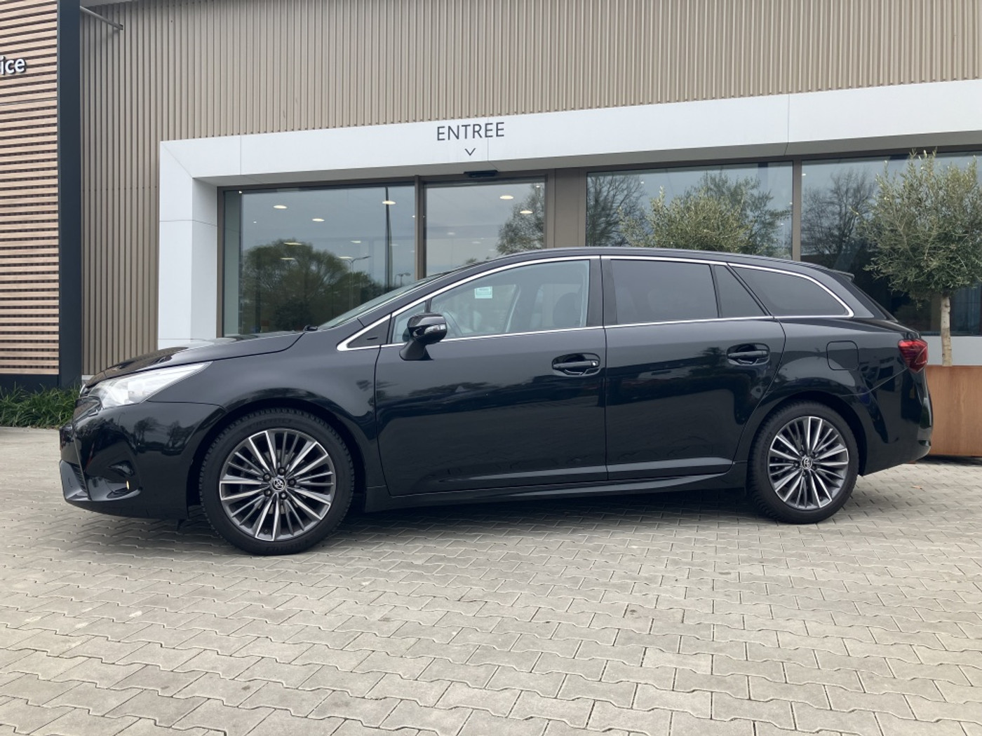 Foto van Toyota Toyota Avensis