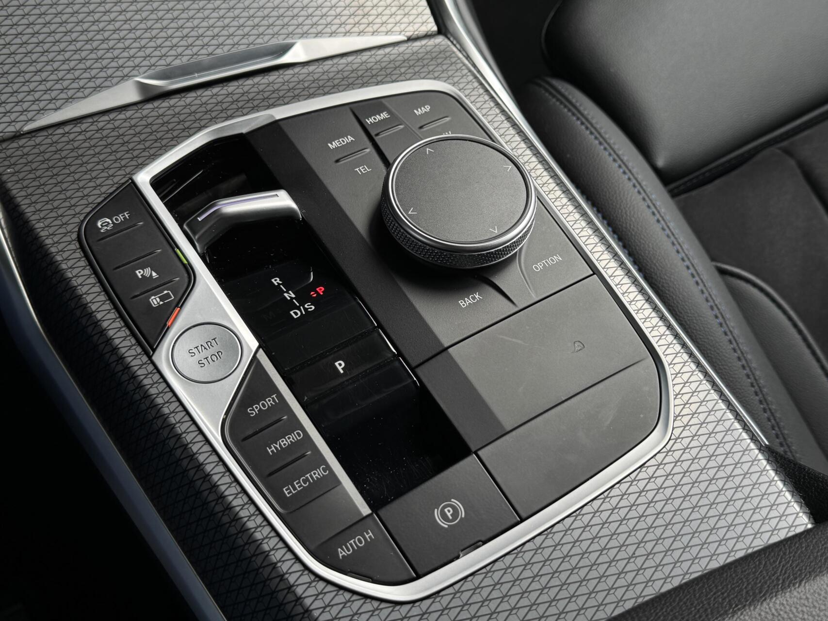 Foto van BMW 330e xDrive