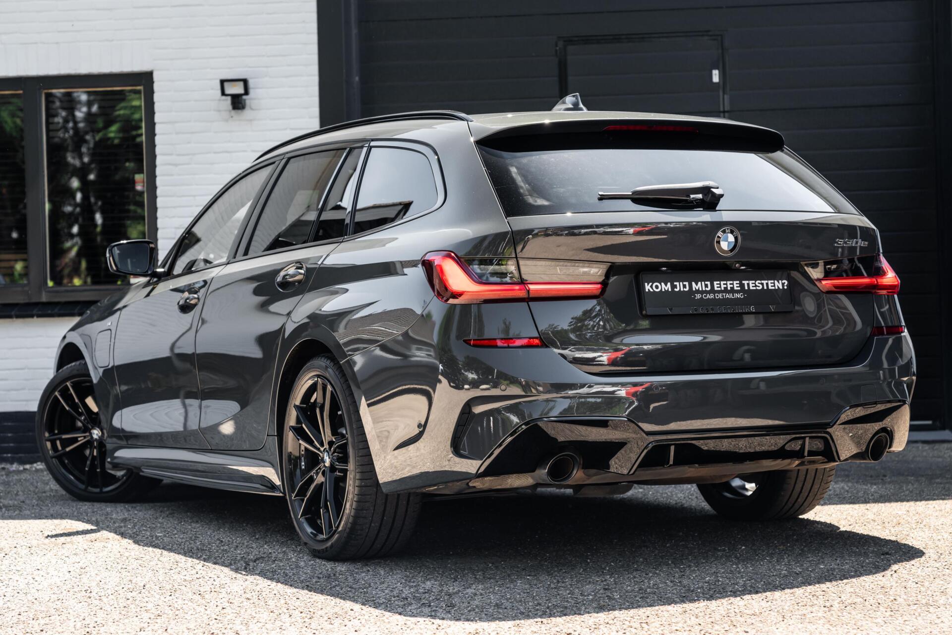 Foto van BMW 330e