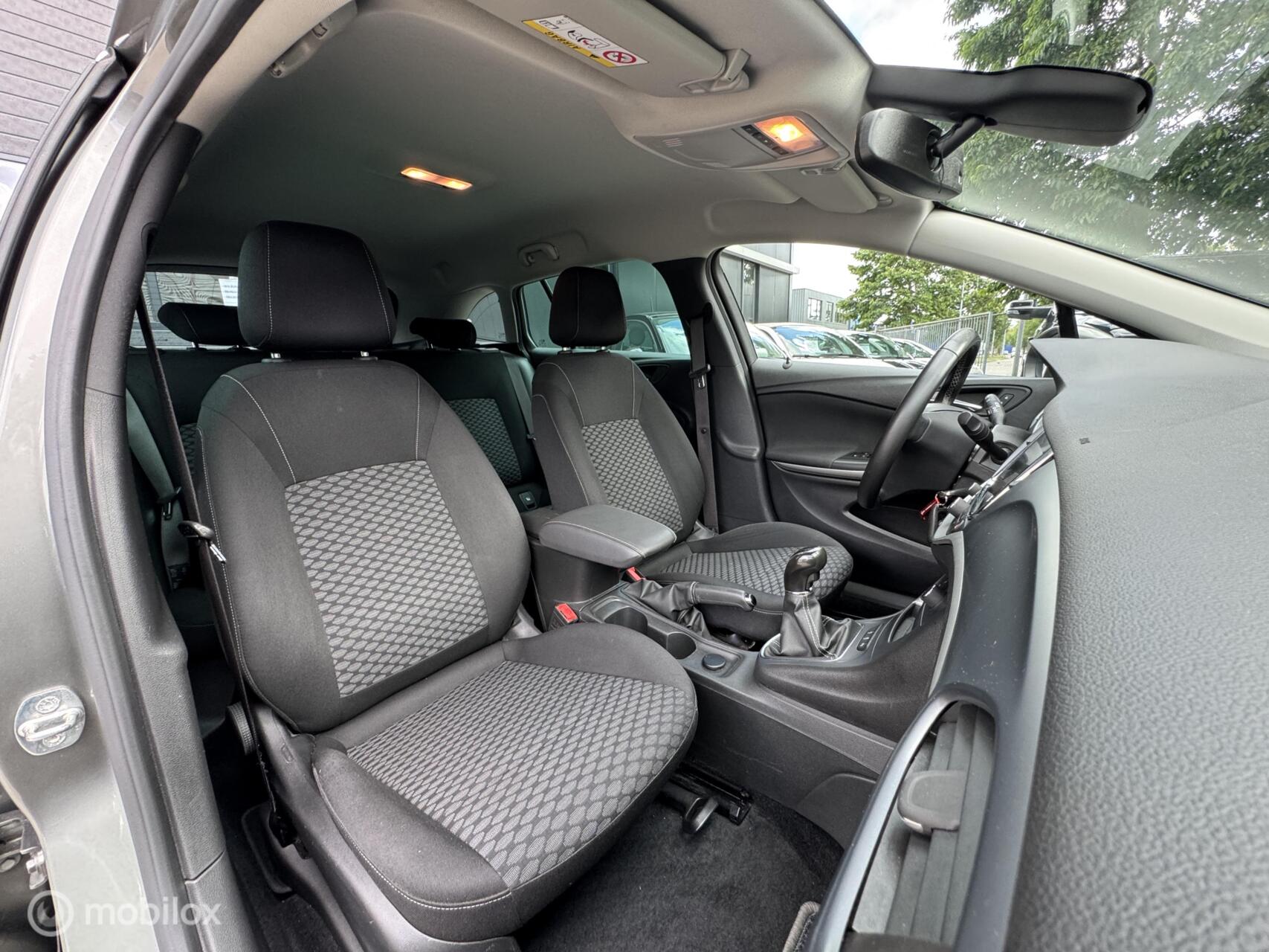 Foto van Opel Astra Sports Tourer