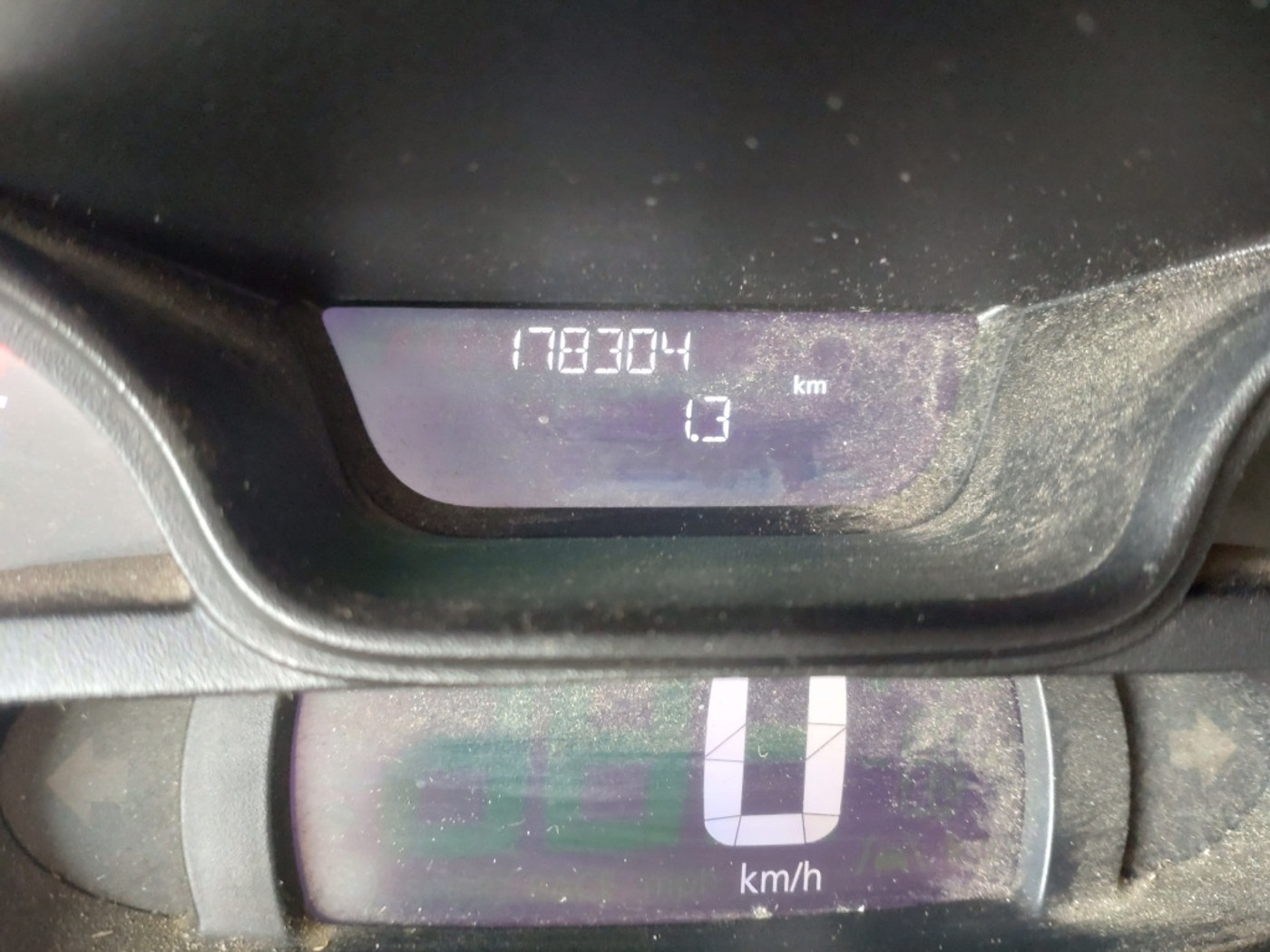 Foto van Opel Vivaro-b