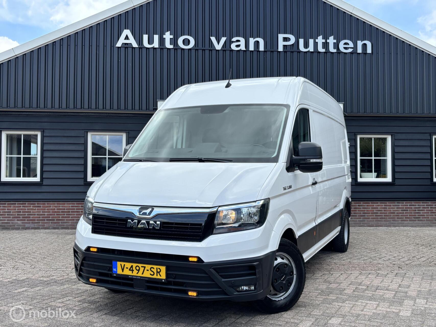 Foto van Man Tge