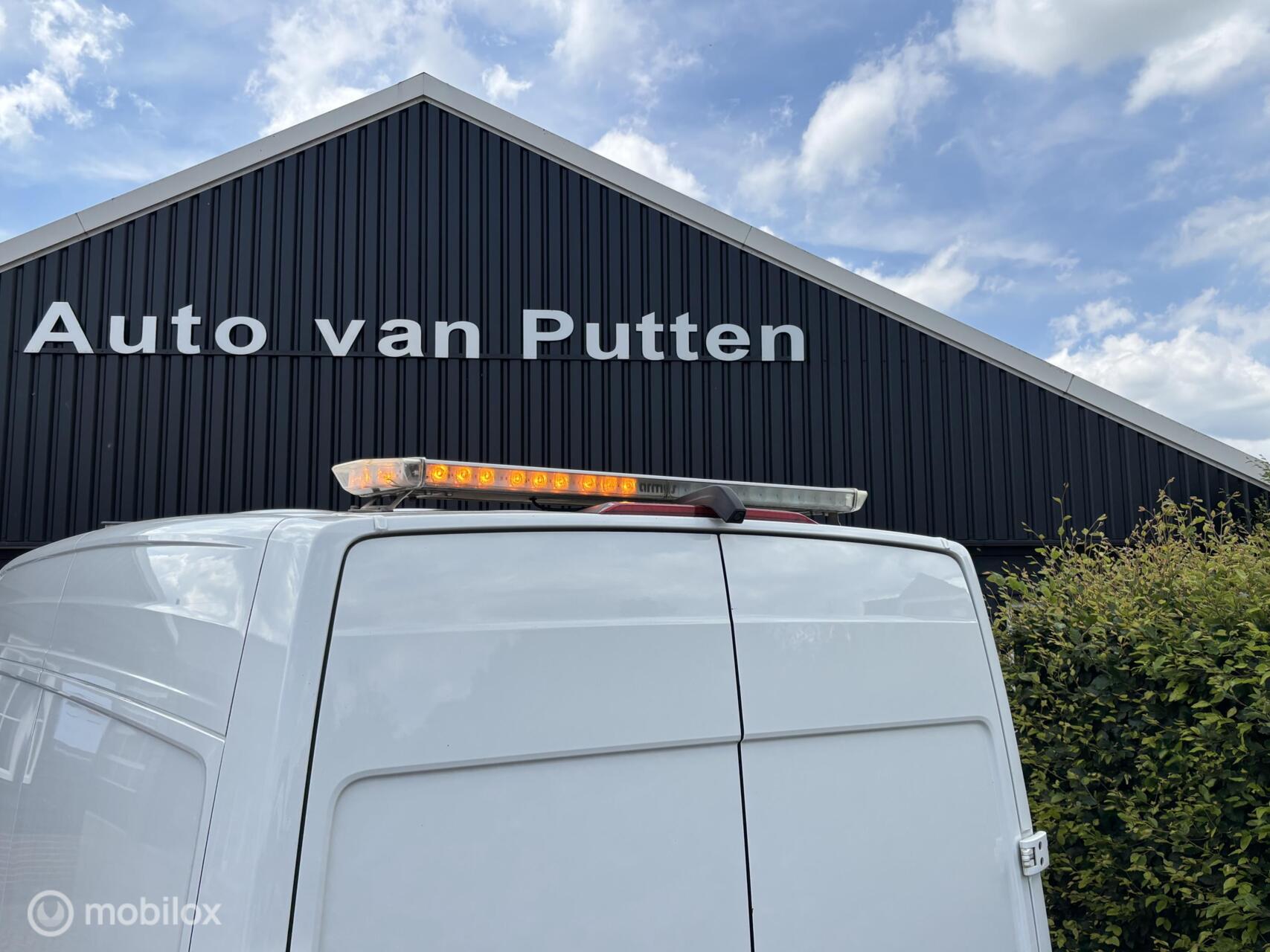 Foto van Man Tge