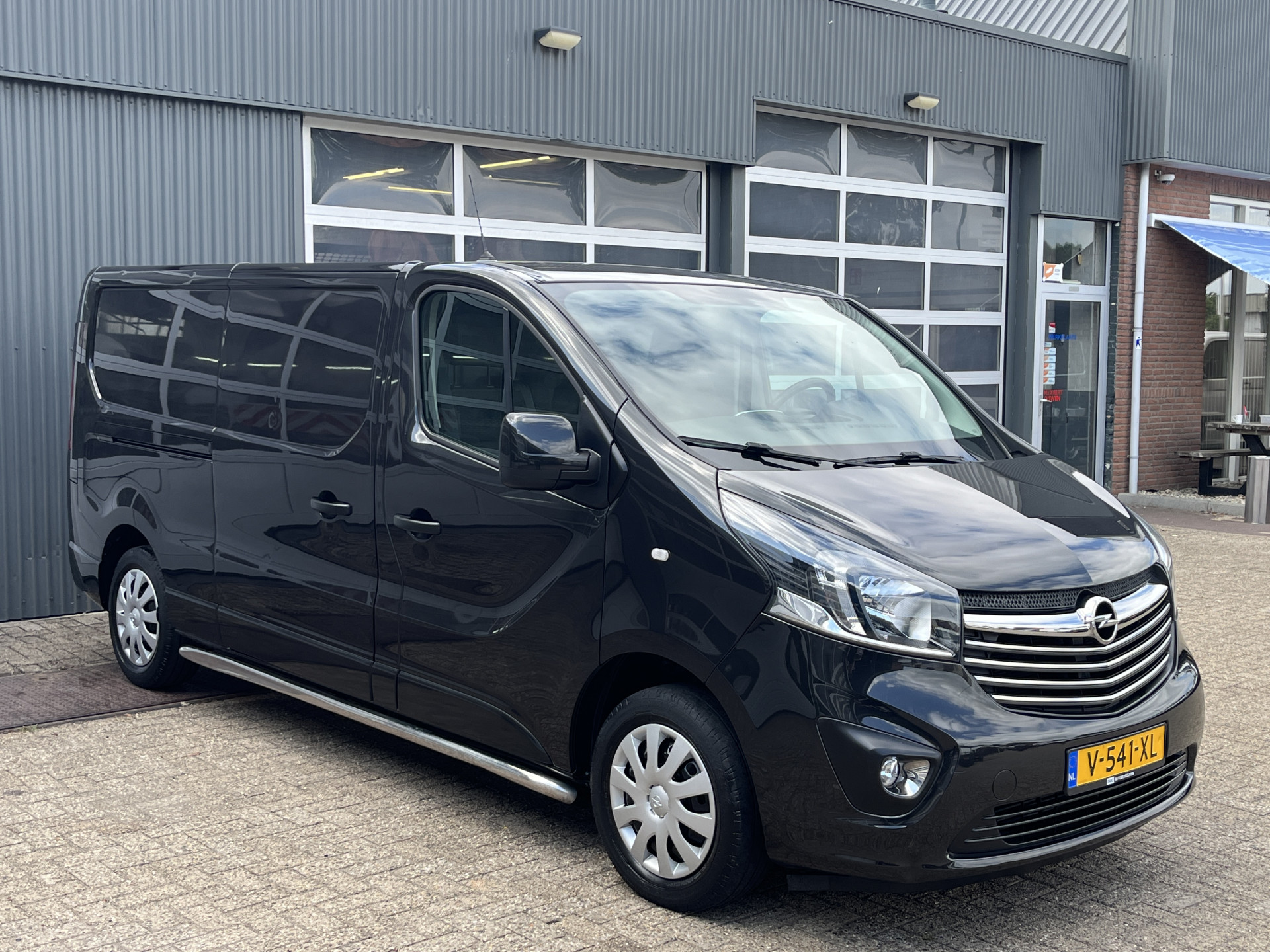 Opel Vivaro-b 1.6 CDTI L2H1 Sport EcoFlex 2019 - voorkant