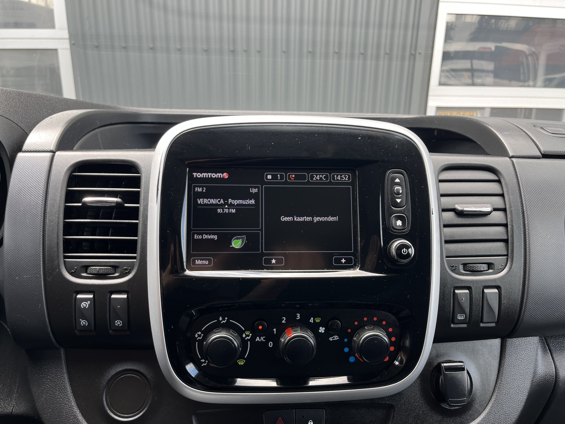 Foto van Opel Vivaro-b