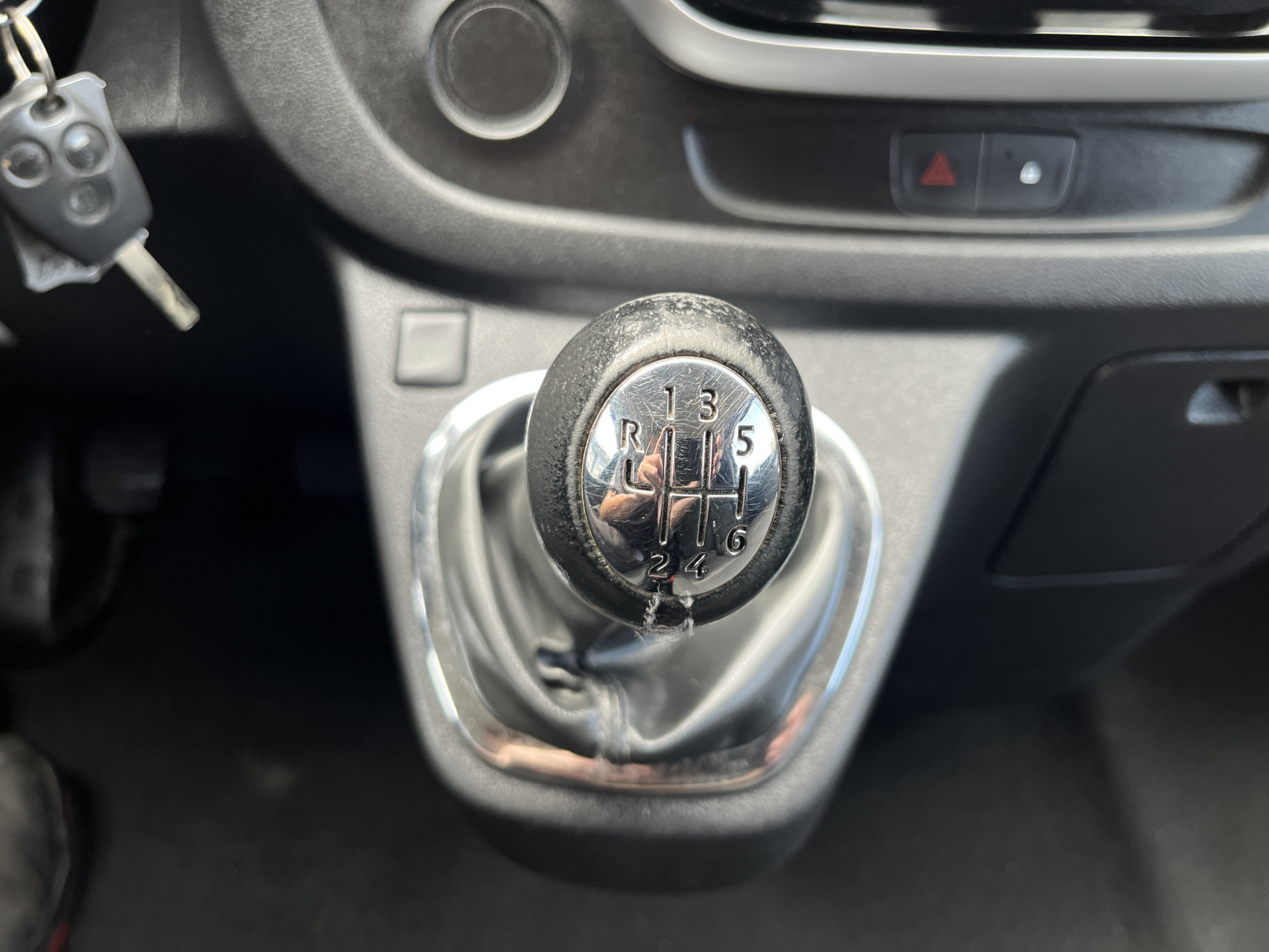 Foto van Opel Vivaro-b