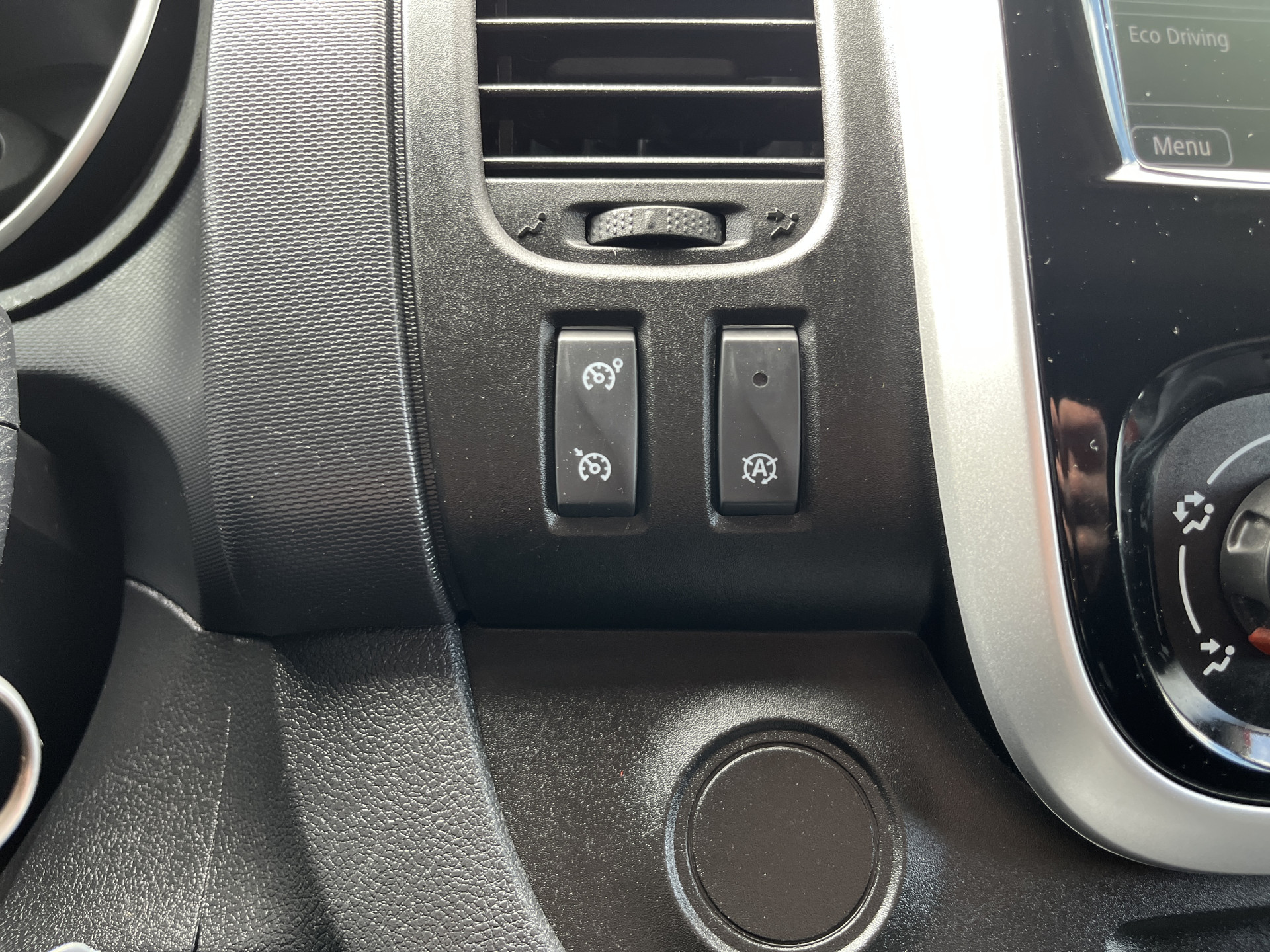Foto van Opel Vivaro-b