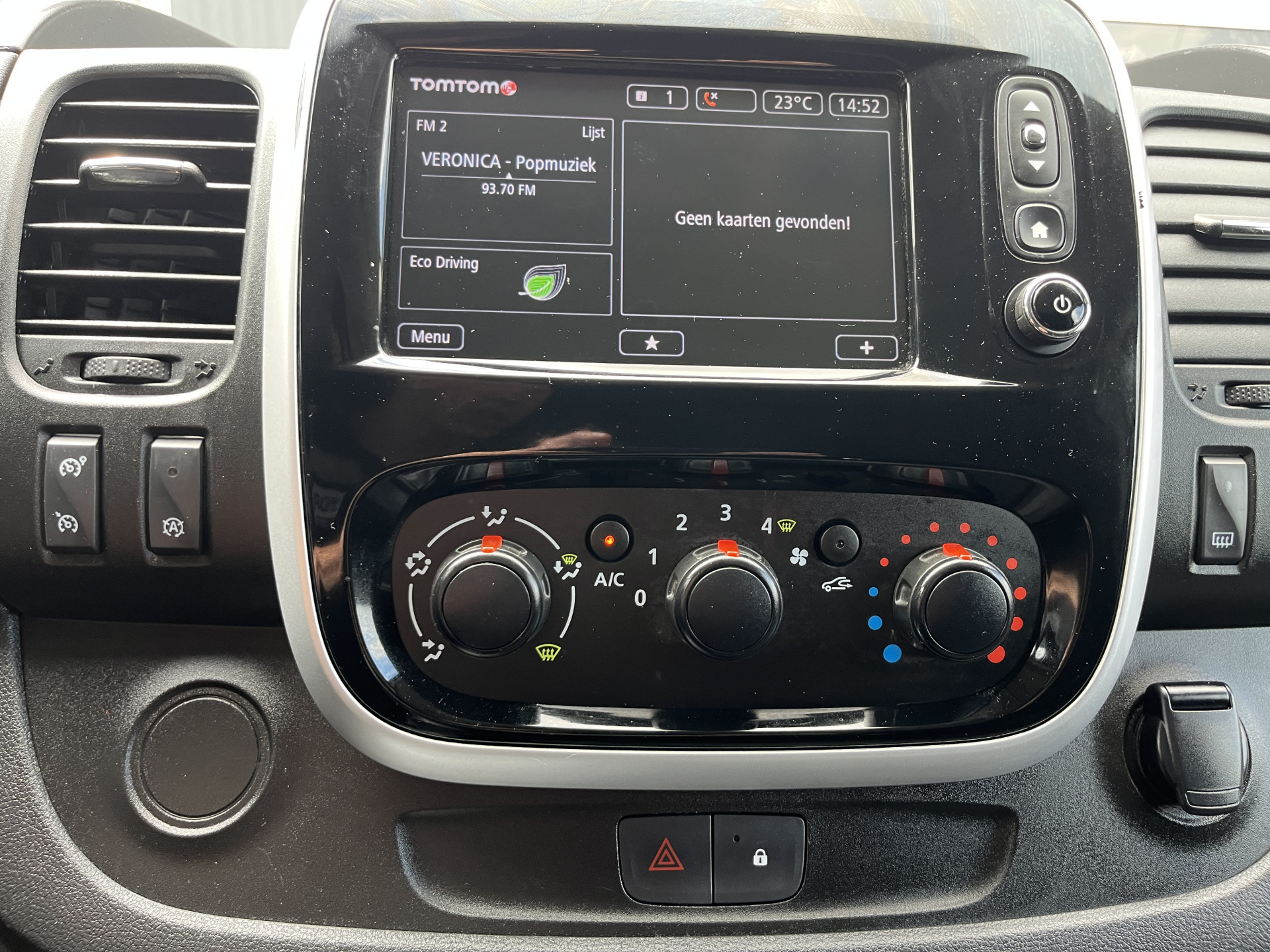 Foto van Opel Vivaro-b