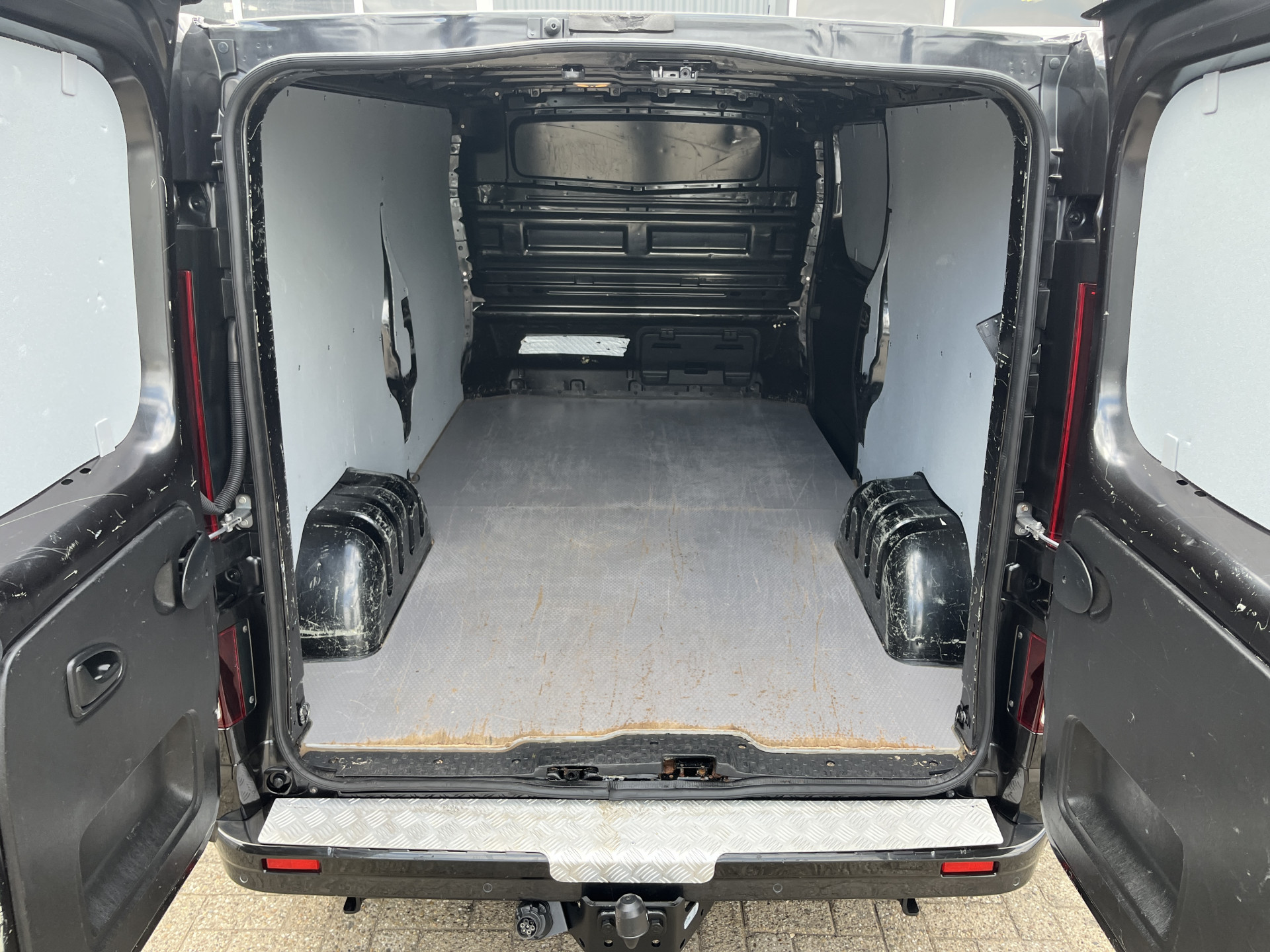 Foto van Opel Vivaro-b