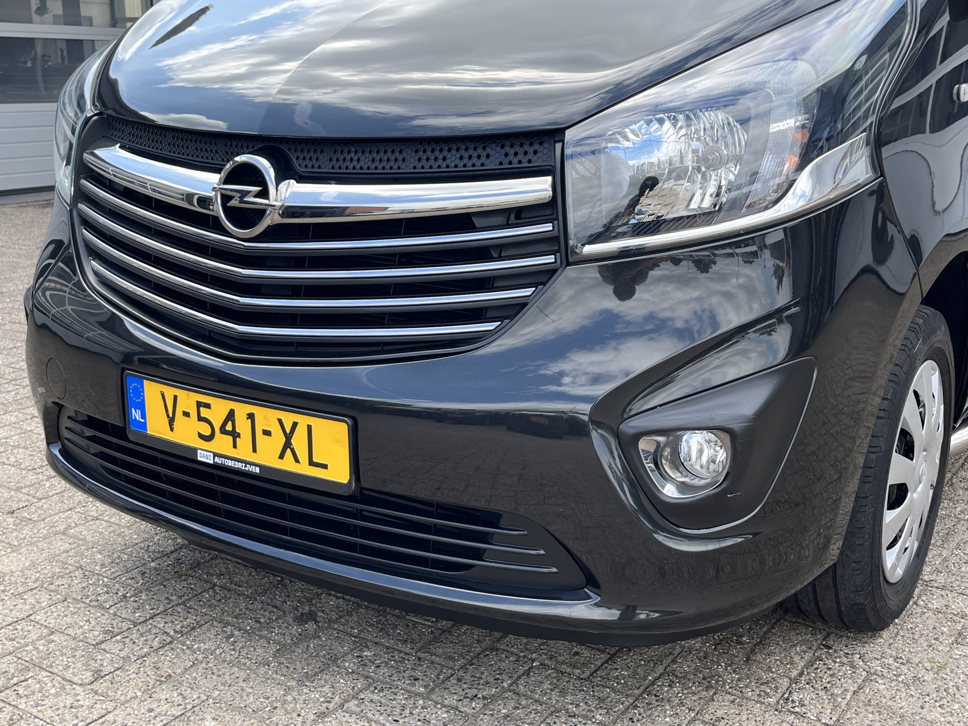 Foto van Opel Vivaro-b