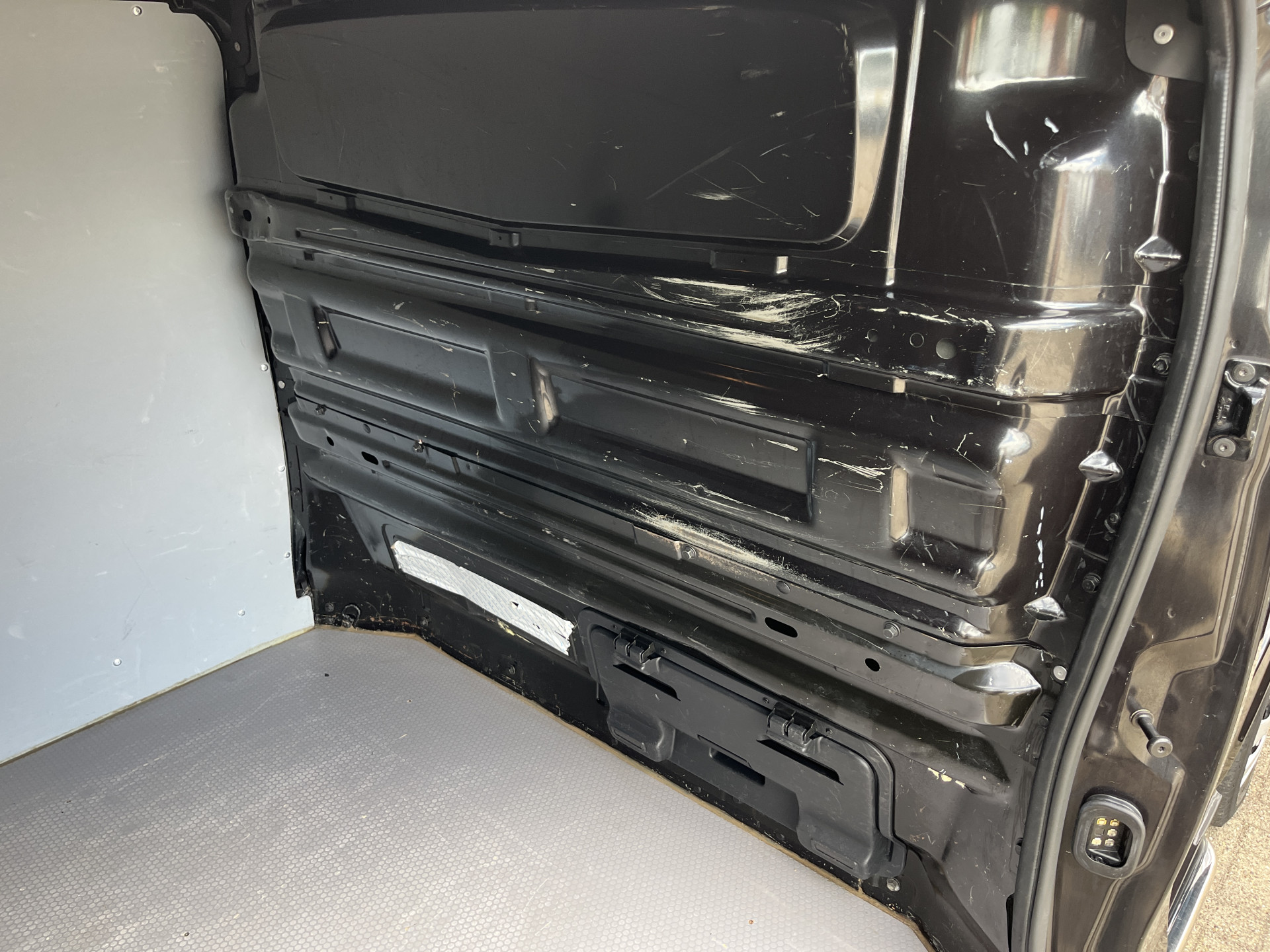 Foto van Opel Vivaro-b