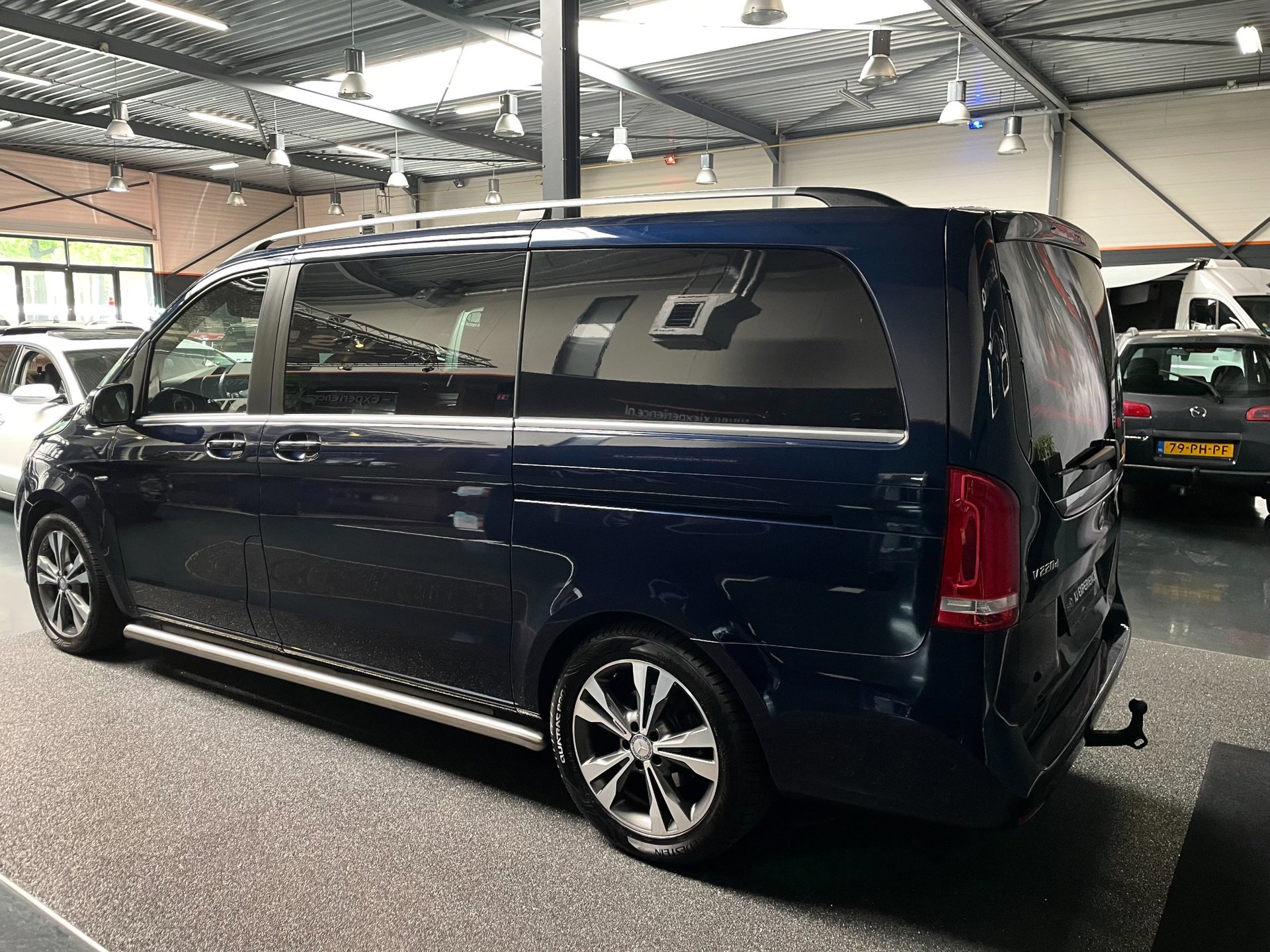 Foto van Mercedes-Benz V-klasse