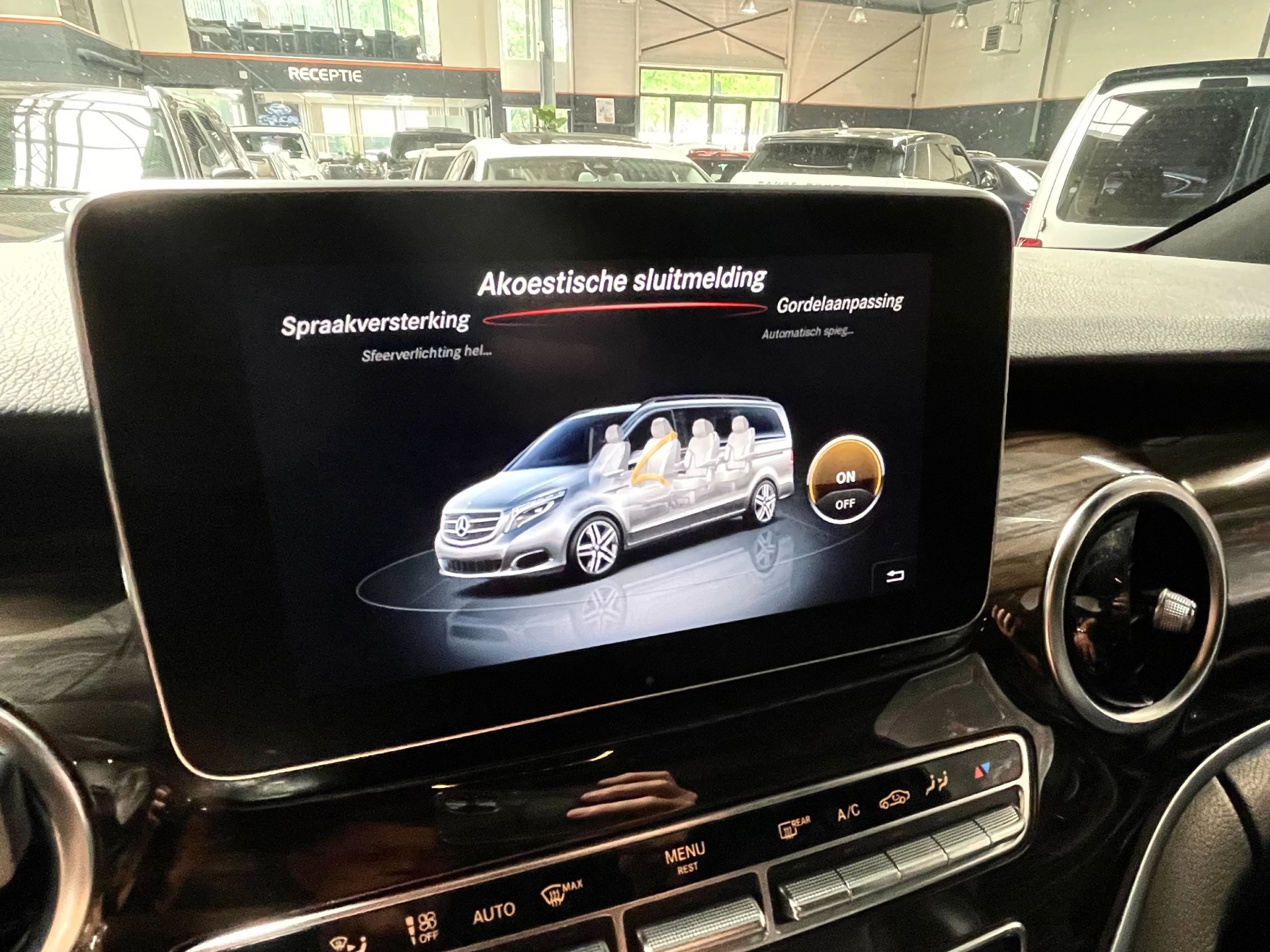 Foto van Mercedes-Benz V-klasse