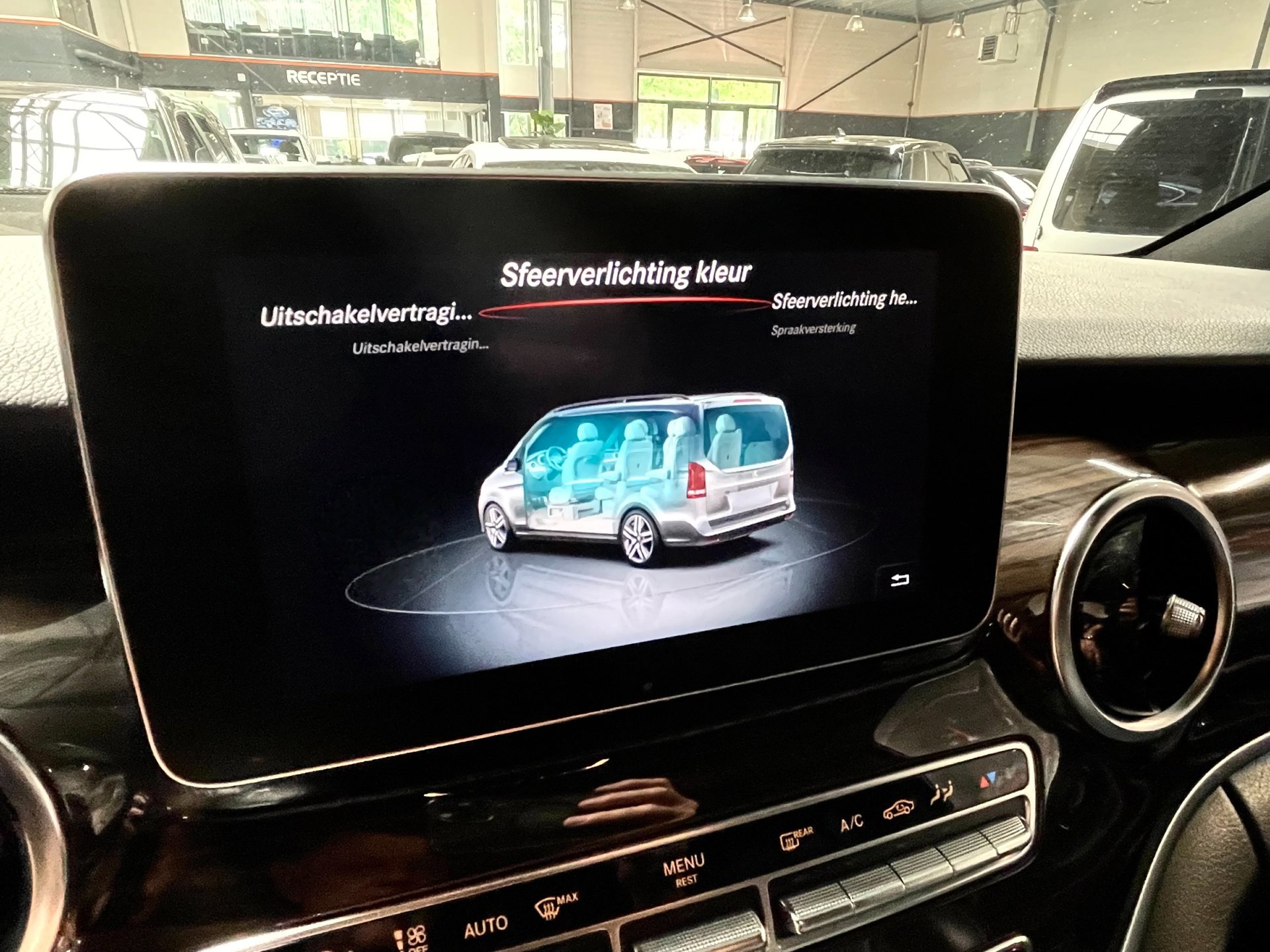 Foto van Mercedes-Benz V-klasse