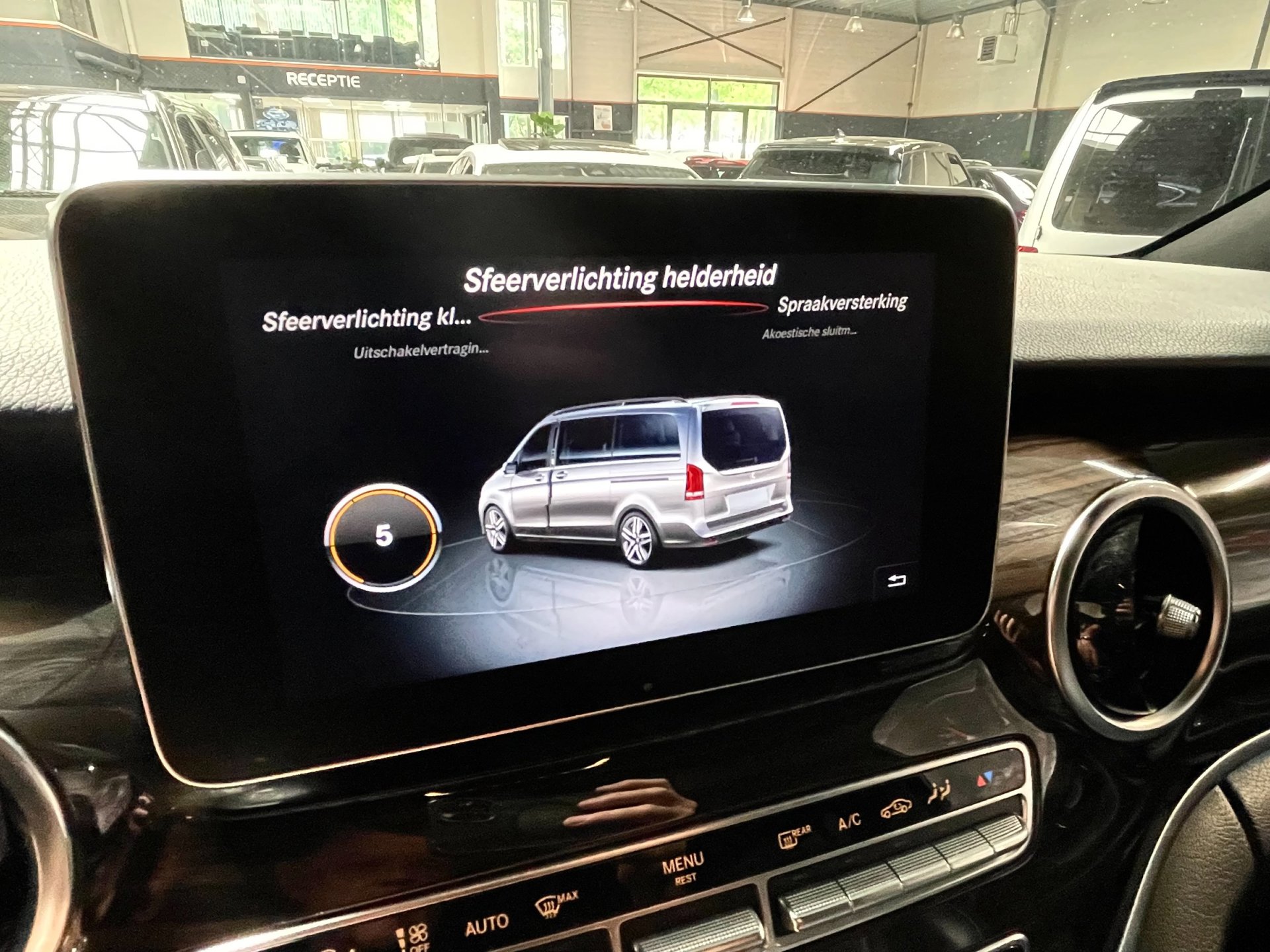 Foto van Mercedes-Benz V-klasse