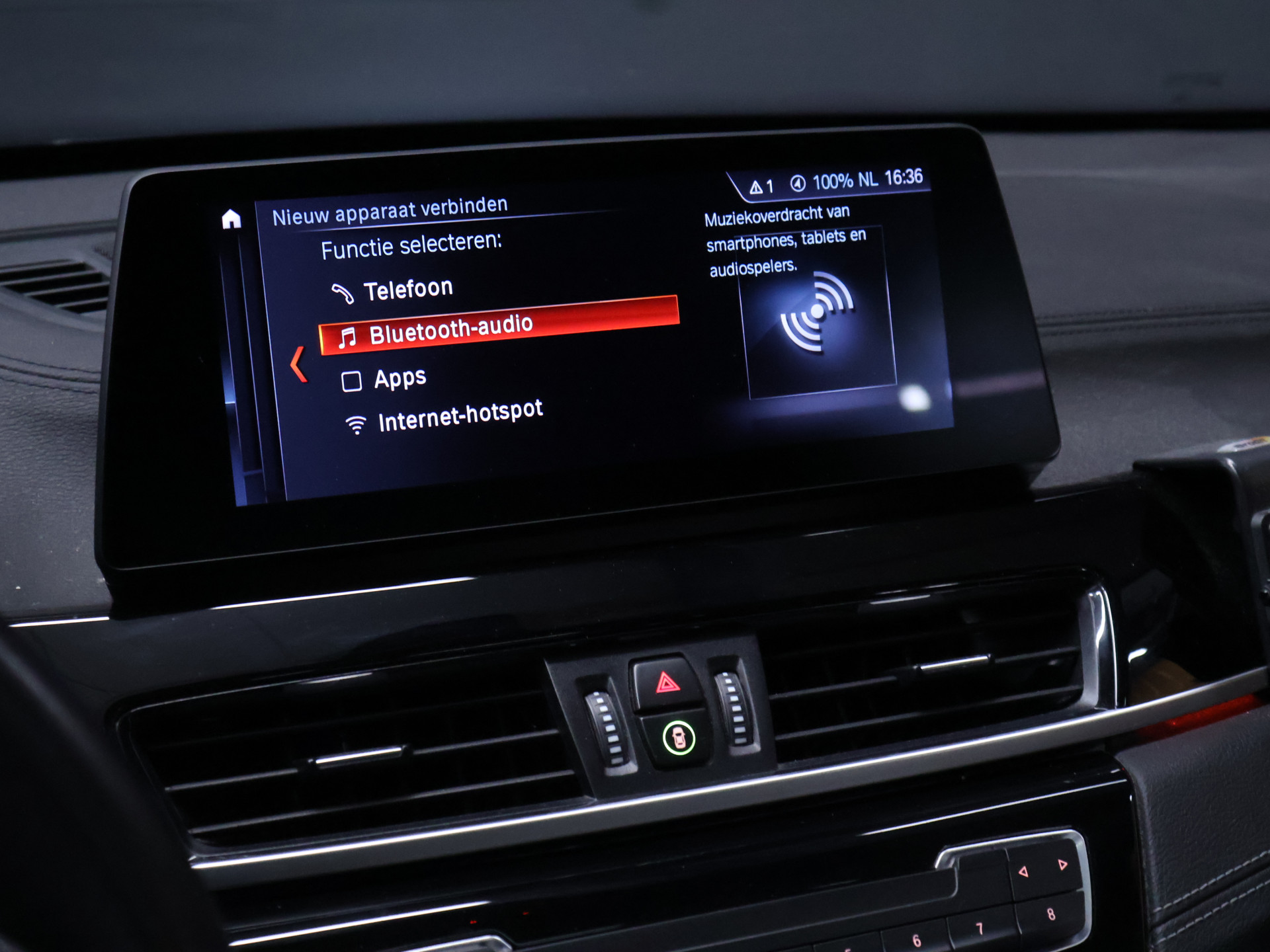 Foto van BMW X1 Sdrive20i