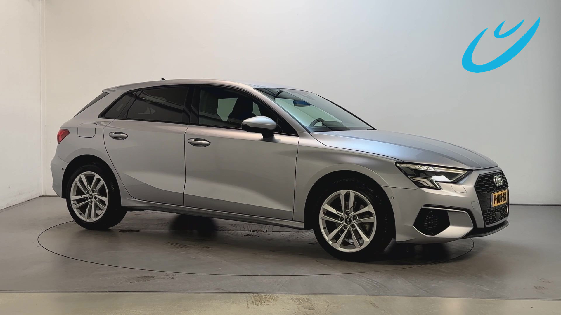 Audi A3 Sportback 30 TFSI Advanced Edition Parkeersensoren Navigatie App-Connect DAB+ 2022 - voorkant