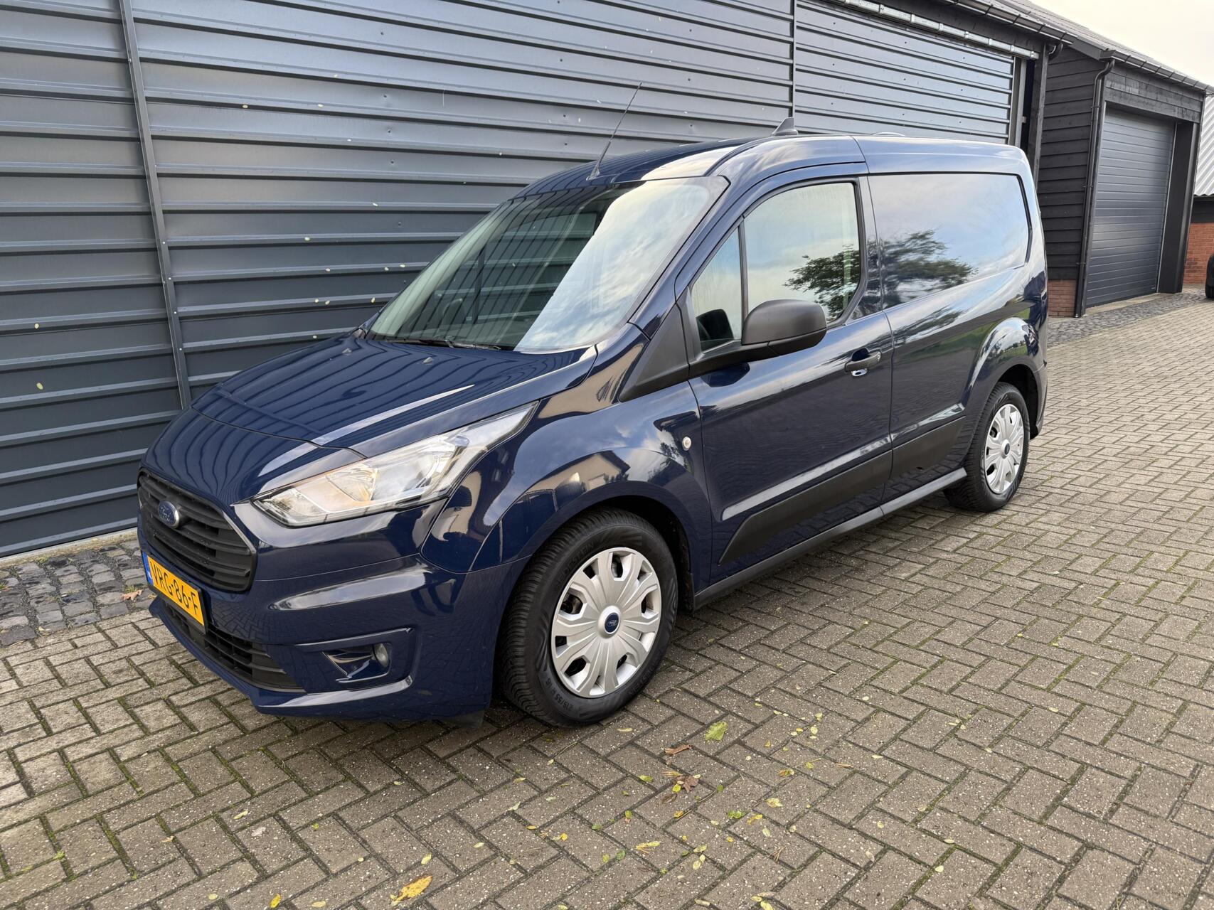 Ford Transit Connect 1.5 EcoBlue Automaat Hondenauto 2x Bench/hondenrek 2022 - voorkant