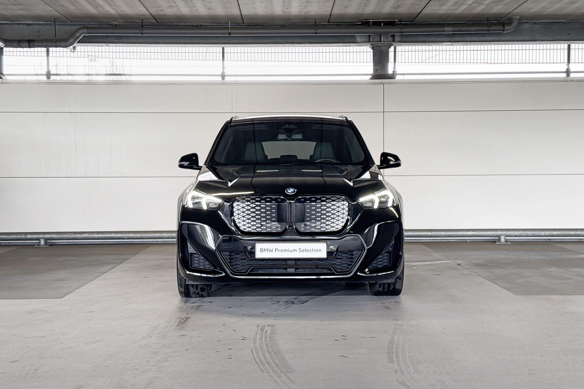 Foto van BMW Ix1 Edrive20