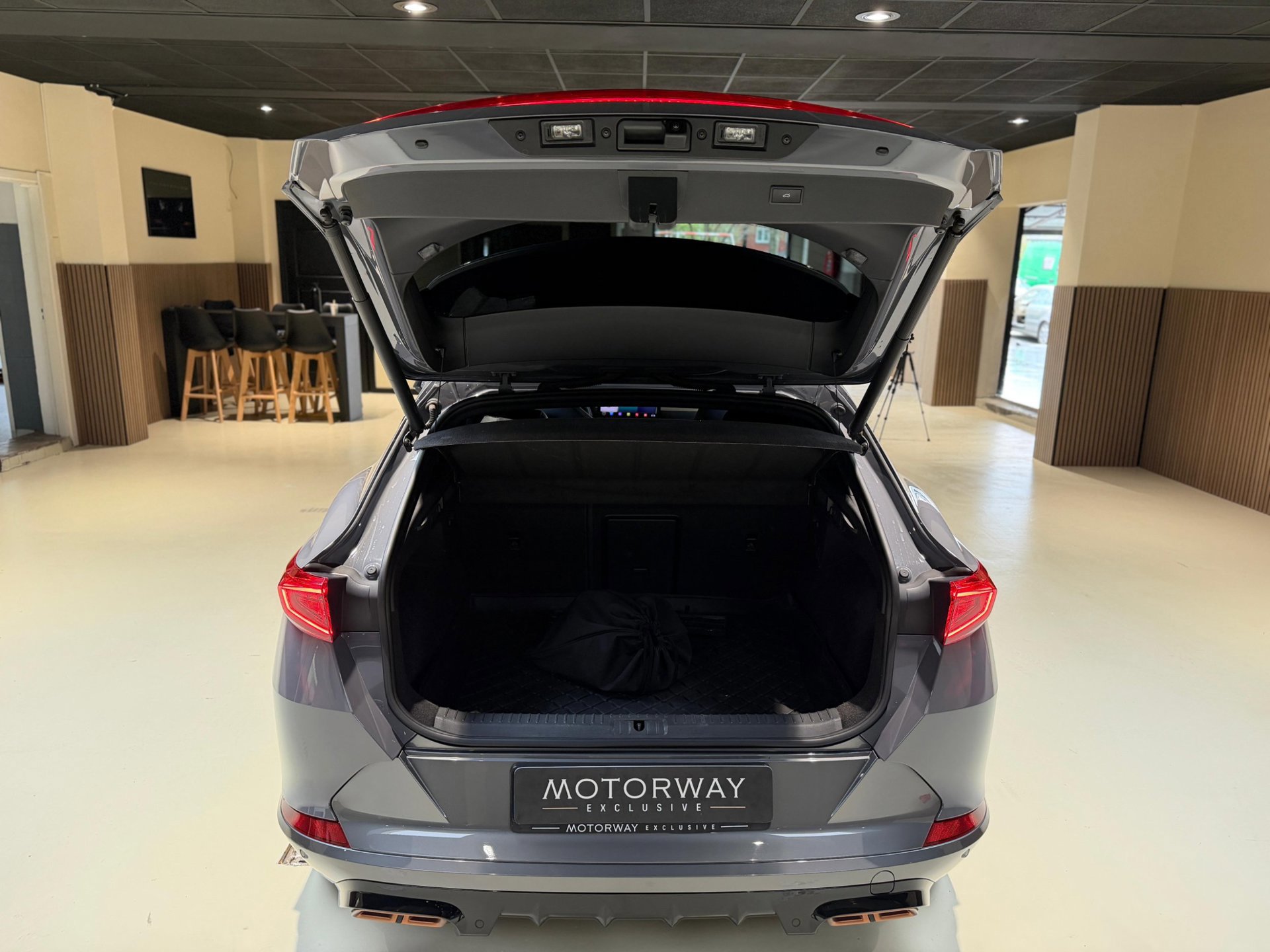 Foto van Cupra Formentor VZ E-hybrid