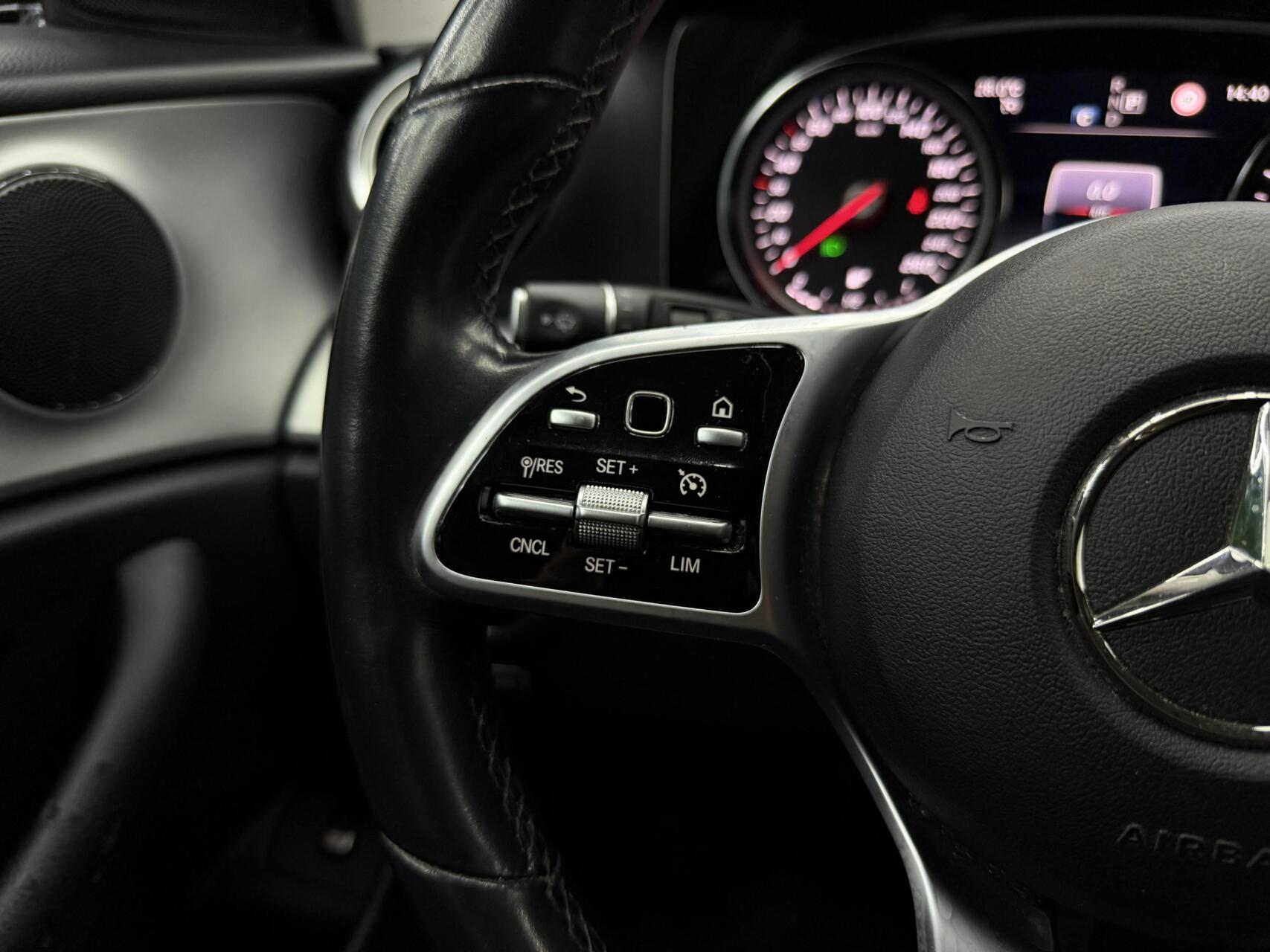 Foto van Mercedes-Benz E 220 D
