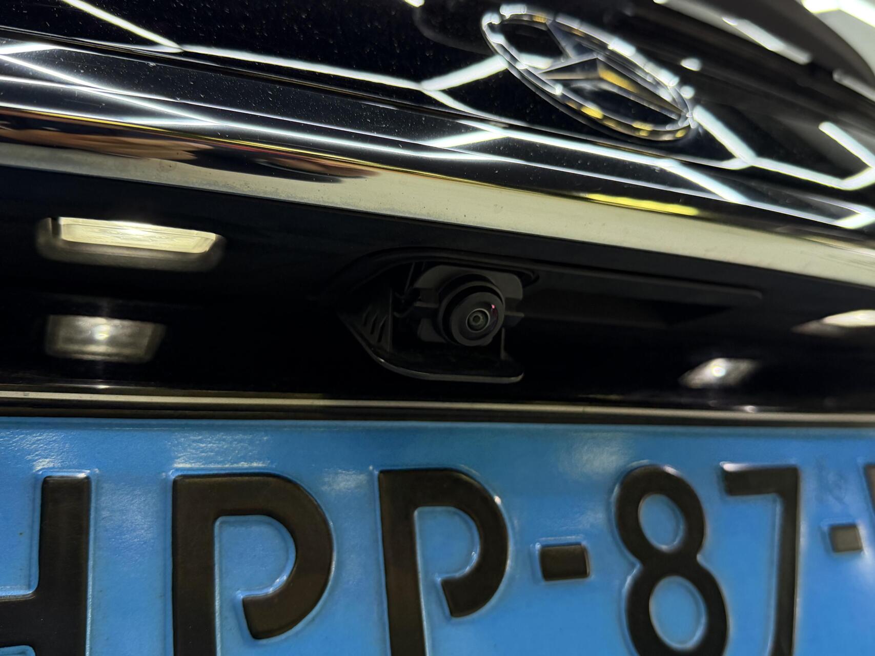 Foto van Mercedes-Benz E 220 D