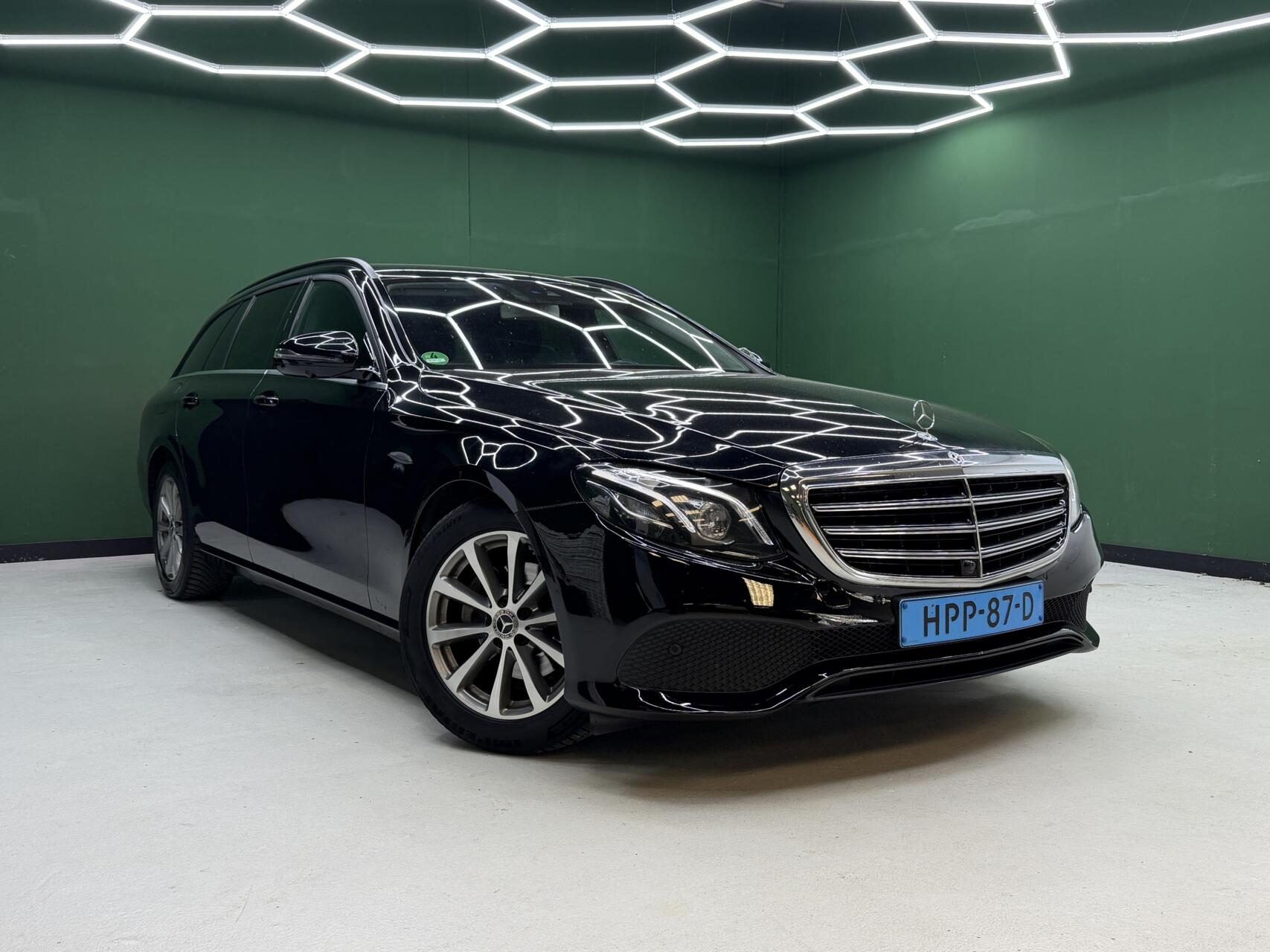 Foto van Mercedes-Benz E 220 D