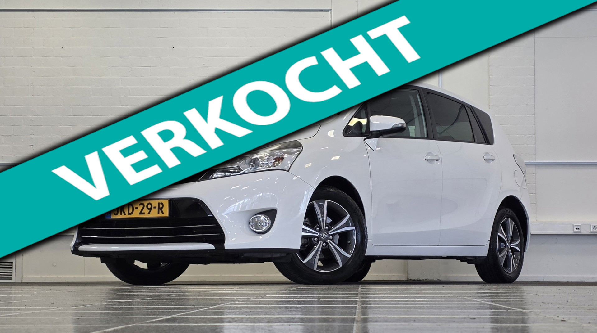 Toyota Verso 1.8 VVT-i Aspiration 7p. 2016 - voorkant