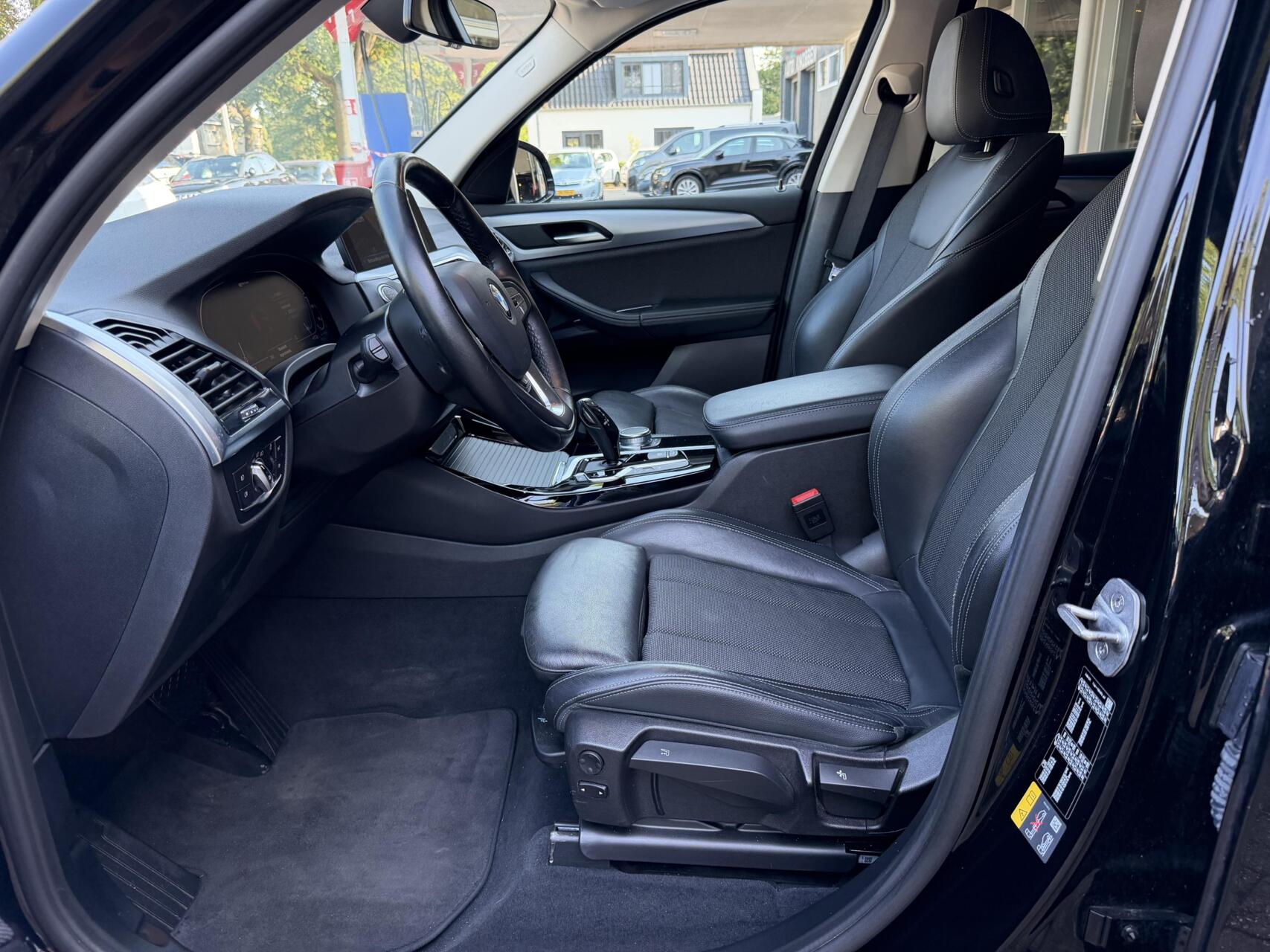 Foto van BMW X3 Xdrive30e