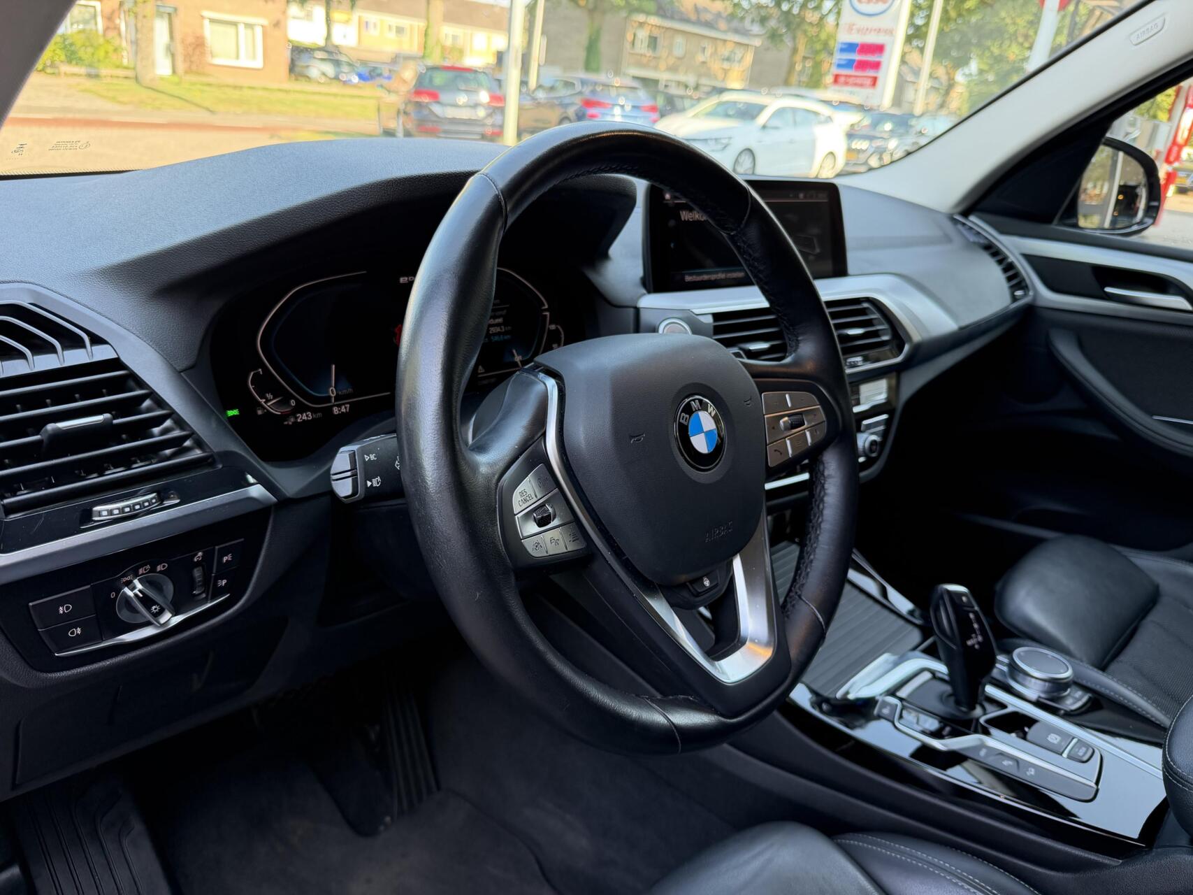 Foto van BMW X3 Xdrive30e