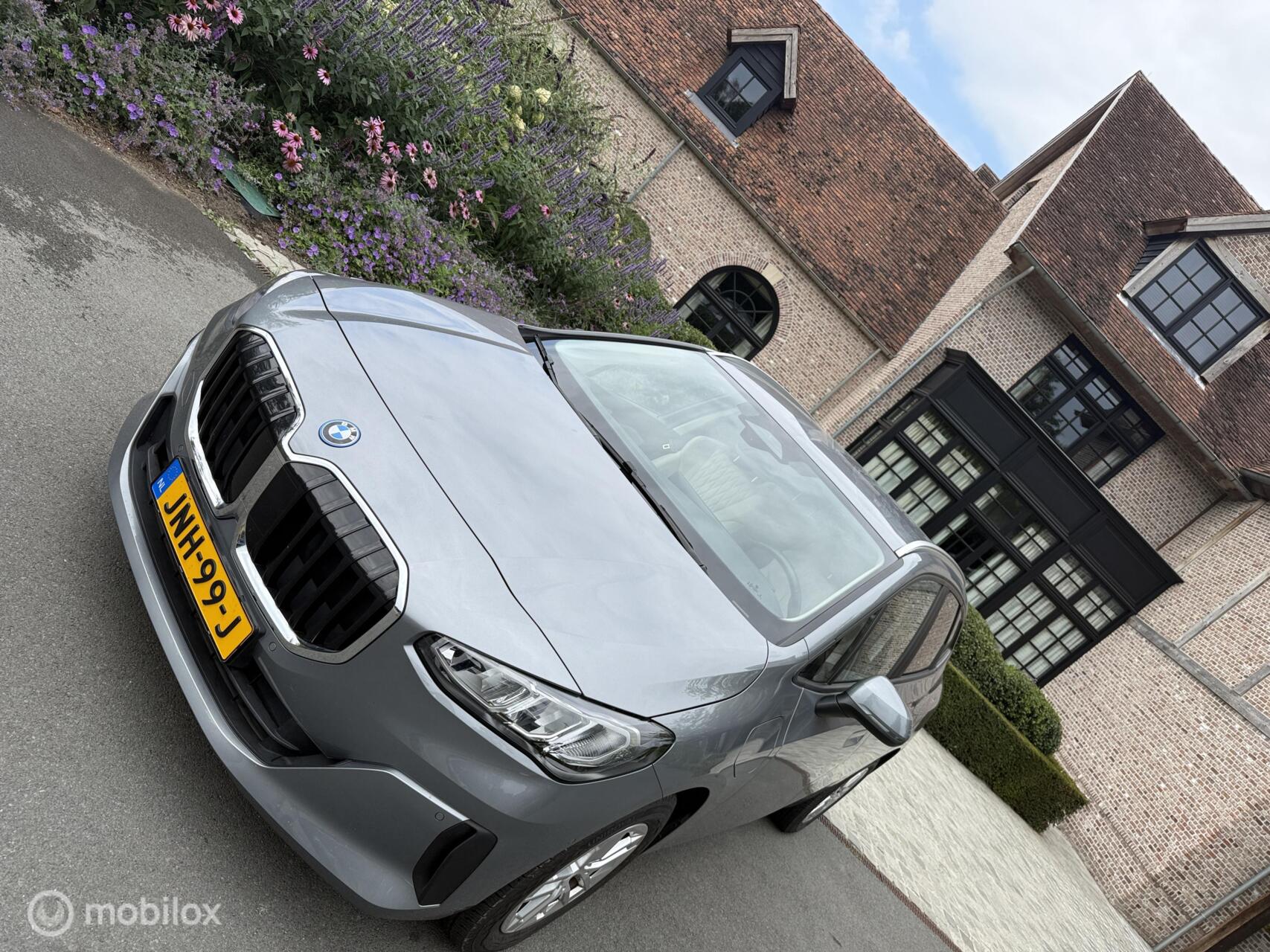 Foto van BMW 225e xDrive Active Tourer