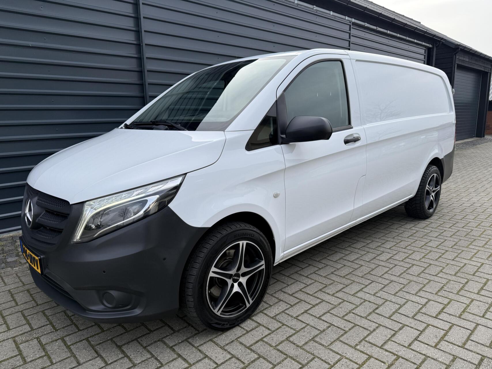 Mercedes-Benz Vito 119 CDI Lang Automaat airco Cruise PDC 2019 - voorkant